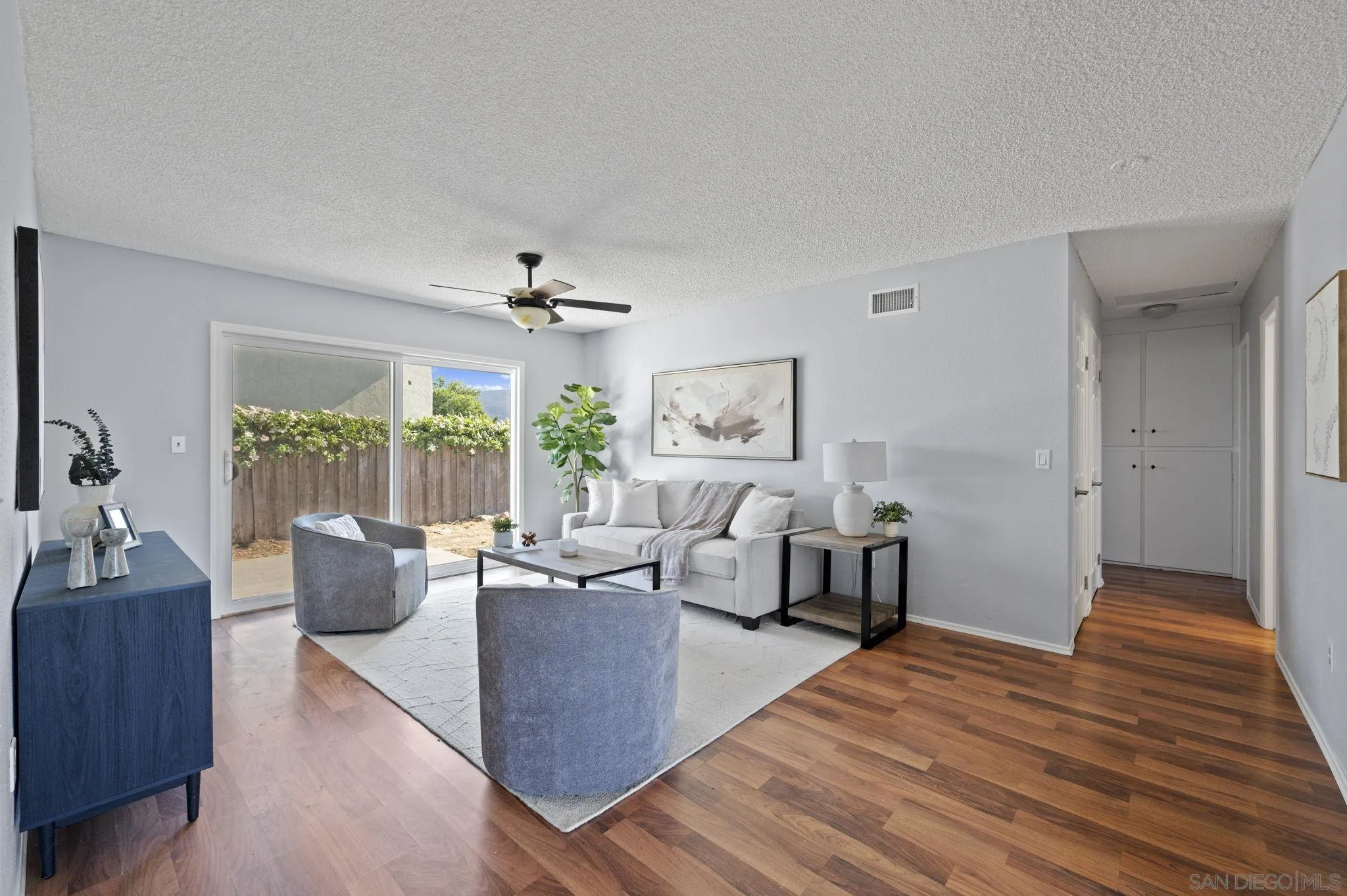 https://cdn.realtyfeed.com/cdn/127/250037375/e933fa42230598a09f52fcd6dbfbb4b5.webp