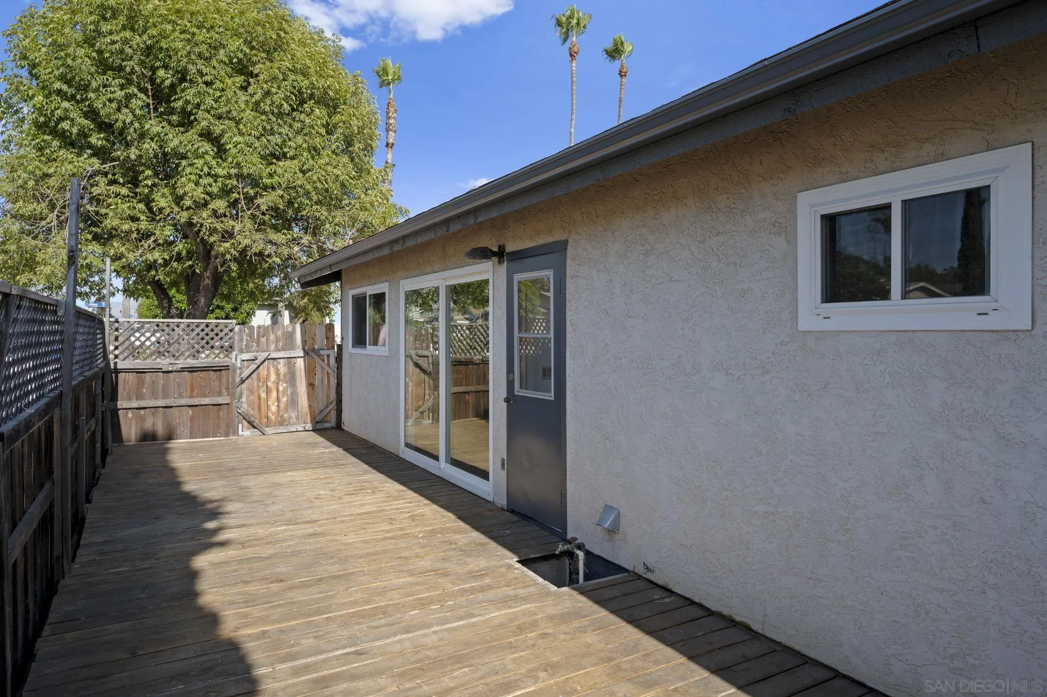 https://cdn.realtyfeed.com/cdn/127/250037375/f02a1c9004350073ab10bb65756d553c.webp
