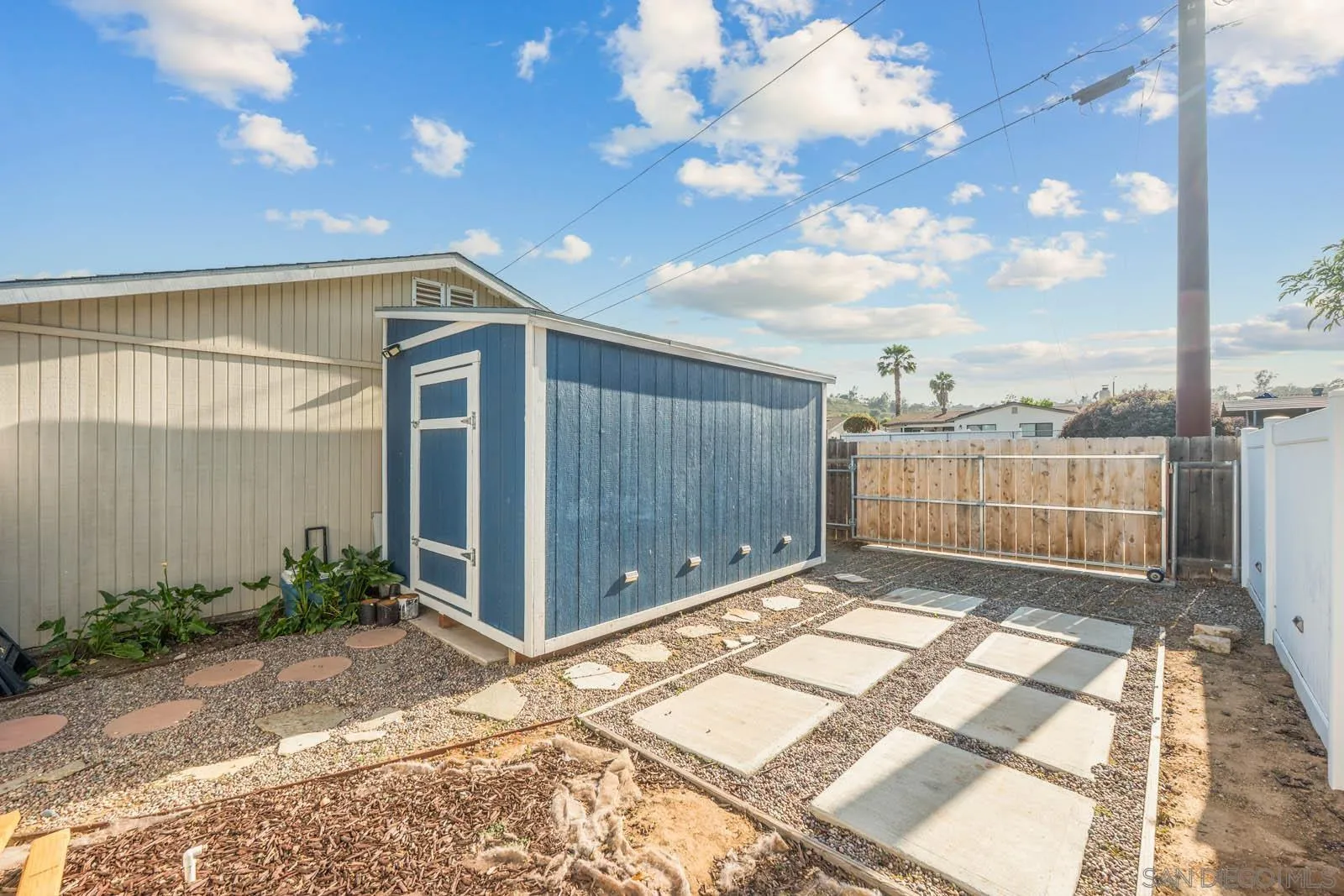 https://cdn.realtyfeed.com/cdn/127/250037376/1fbbf8a9910d78897878a72da705c31b.webp