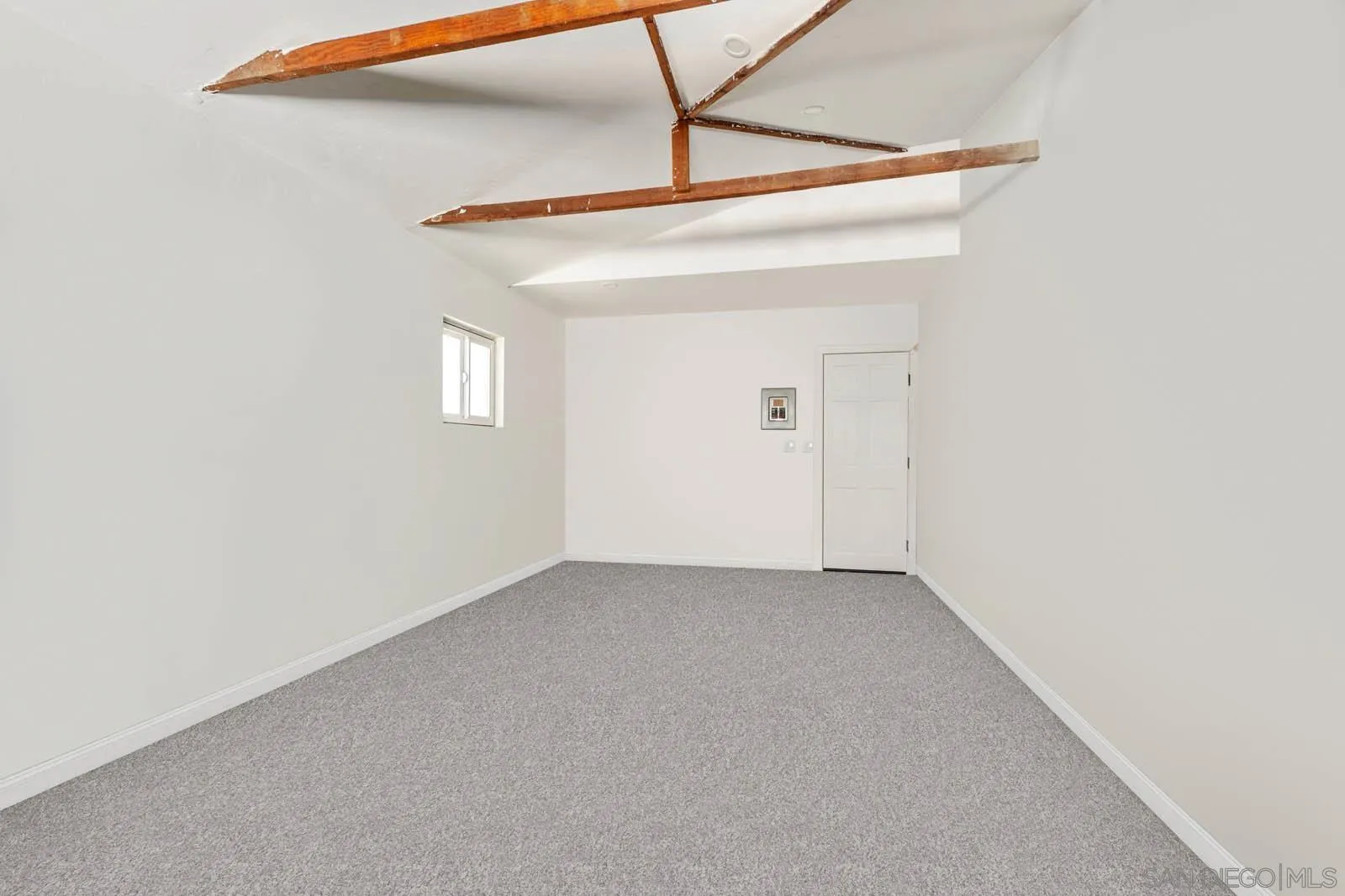 https://cdn.realtyfeed.com/cdn/127/250037376/513de51e8f894aeaa1189c4f85b04a11.webp