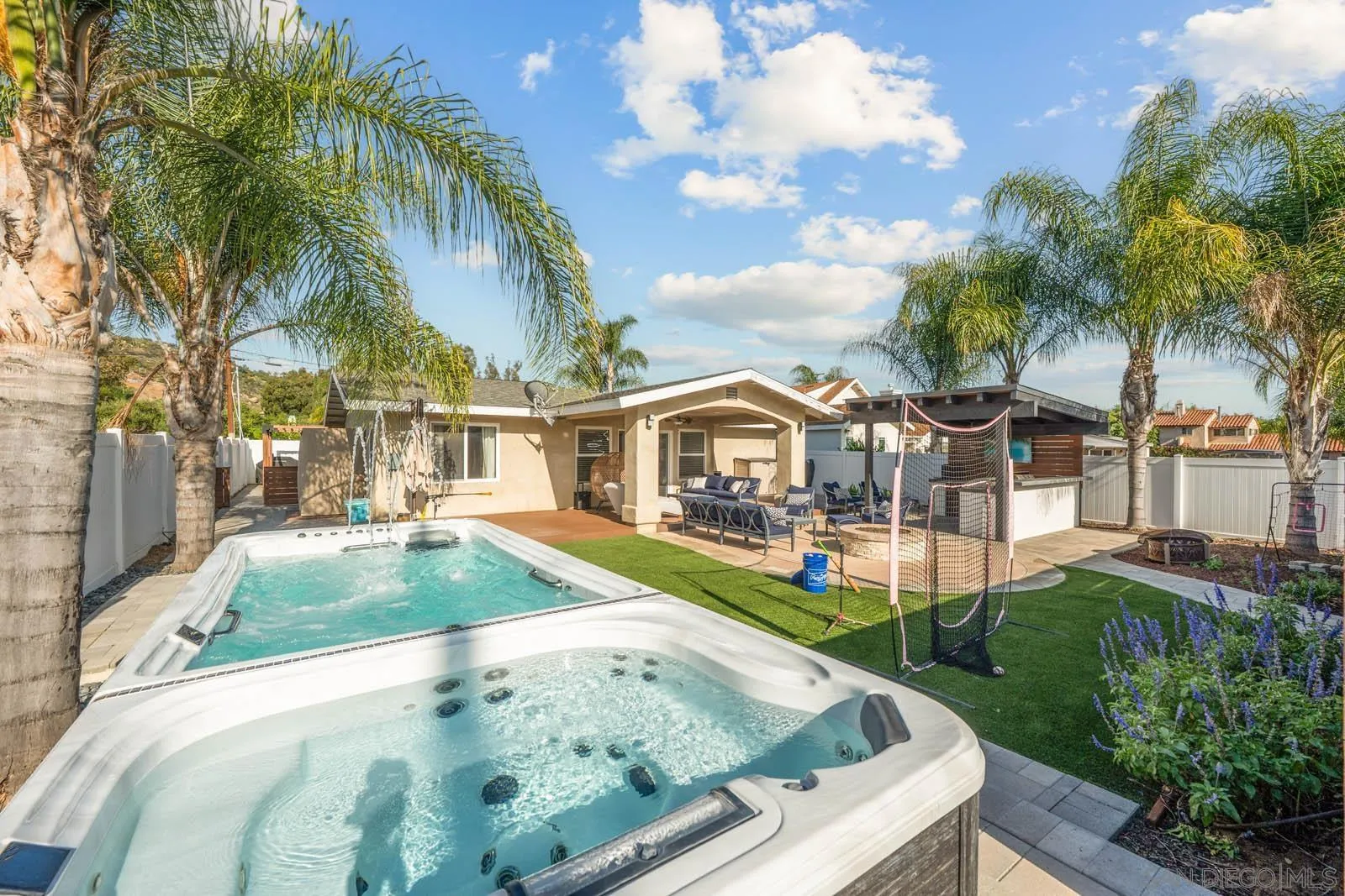 https://cdn.realtyfeed.com/cdn/127/250037376/621a58beea09b6f4fc3f4aceecdbece4.webp