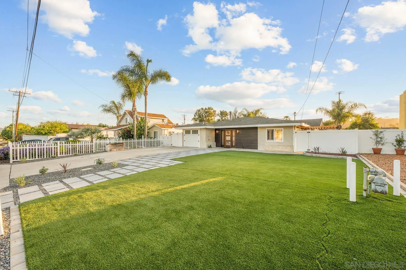 https://cdn.realtyfeed.com/cdn/127/250037376/77d5479f6eeba00f4f7ec5ed7c8a164c.webp