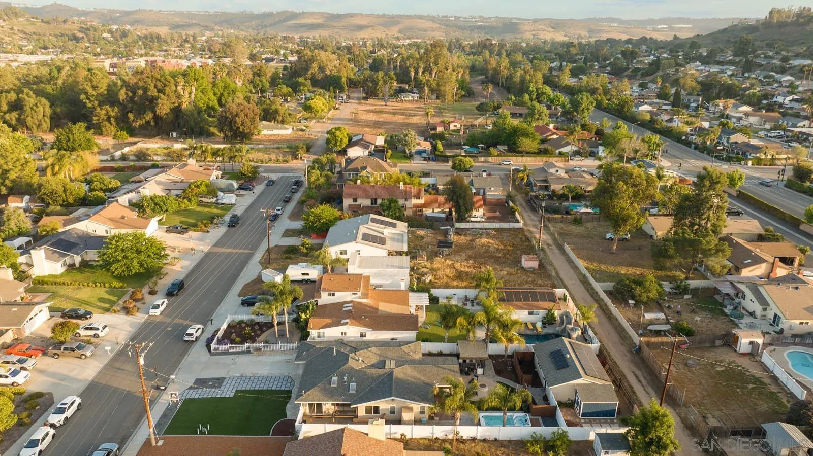 https://cdn.realtyfeed.com/cdn/127/250037376/8ea572c61b0d1b325aa047e1deafb1f7.webp