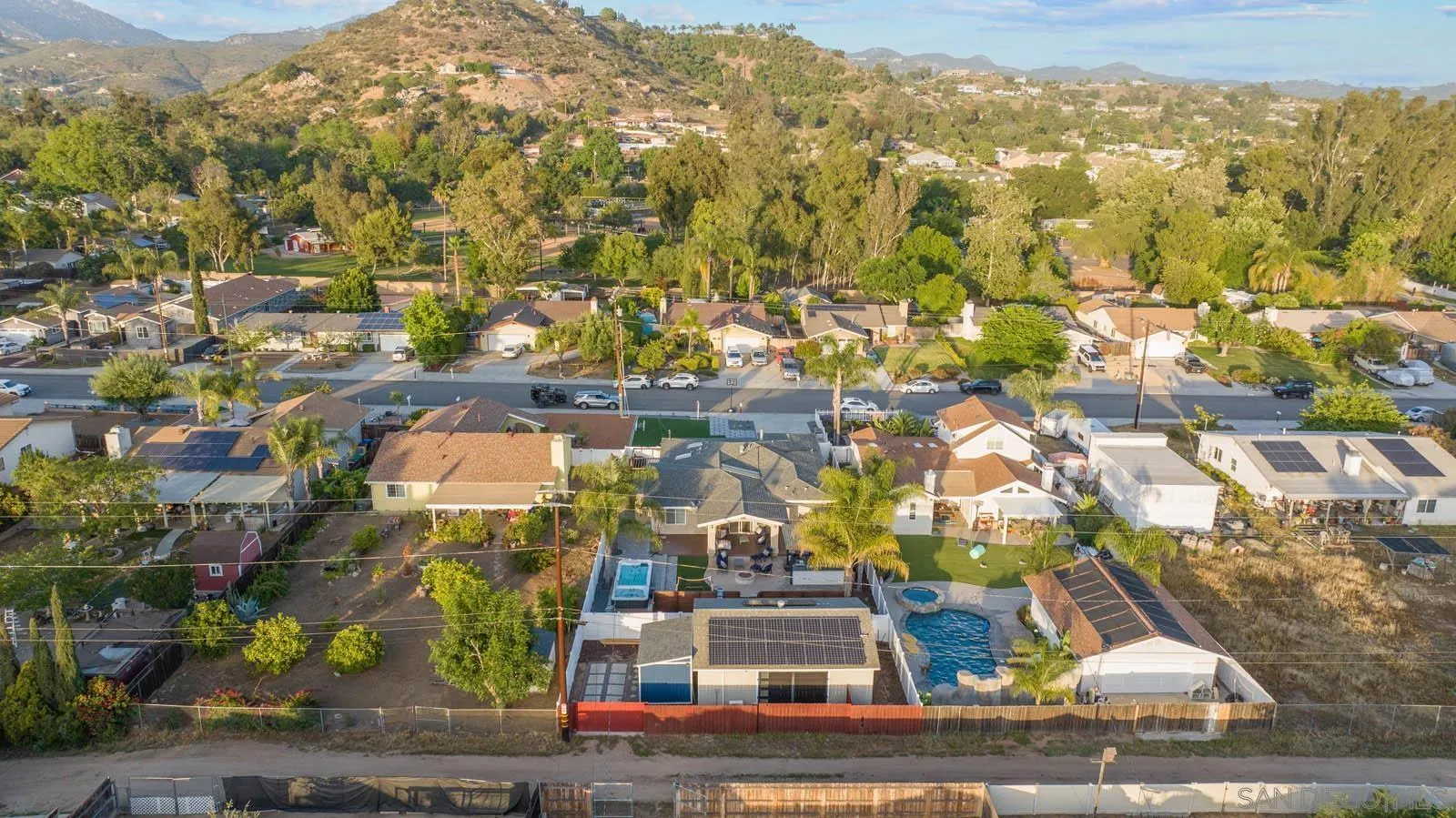 https://cdn.realtyfeed.com/cdn/127/250037376/a8bbbefefda9fd343567c2c607ab15b0.webp