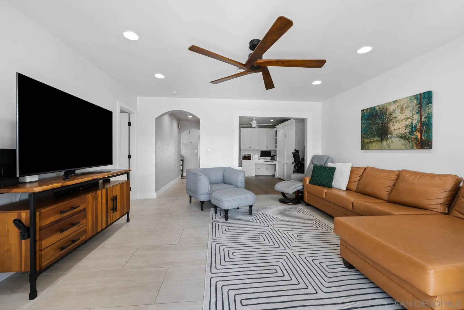 https://cdn.realtyfeed.com/cdn/127/250037376/bdca6d26cd38d932b1e5637a2974df8d.webp