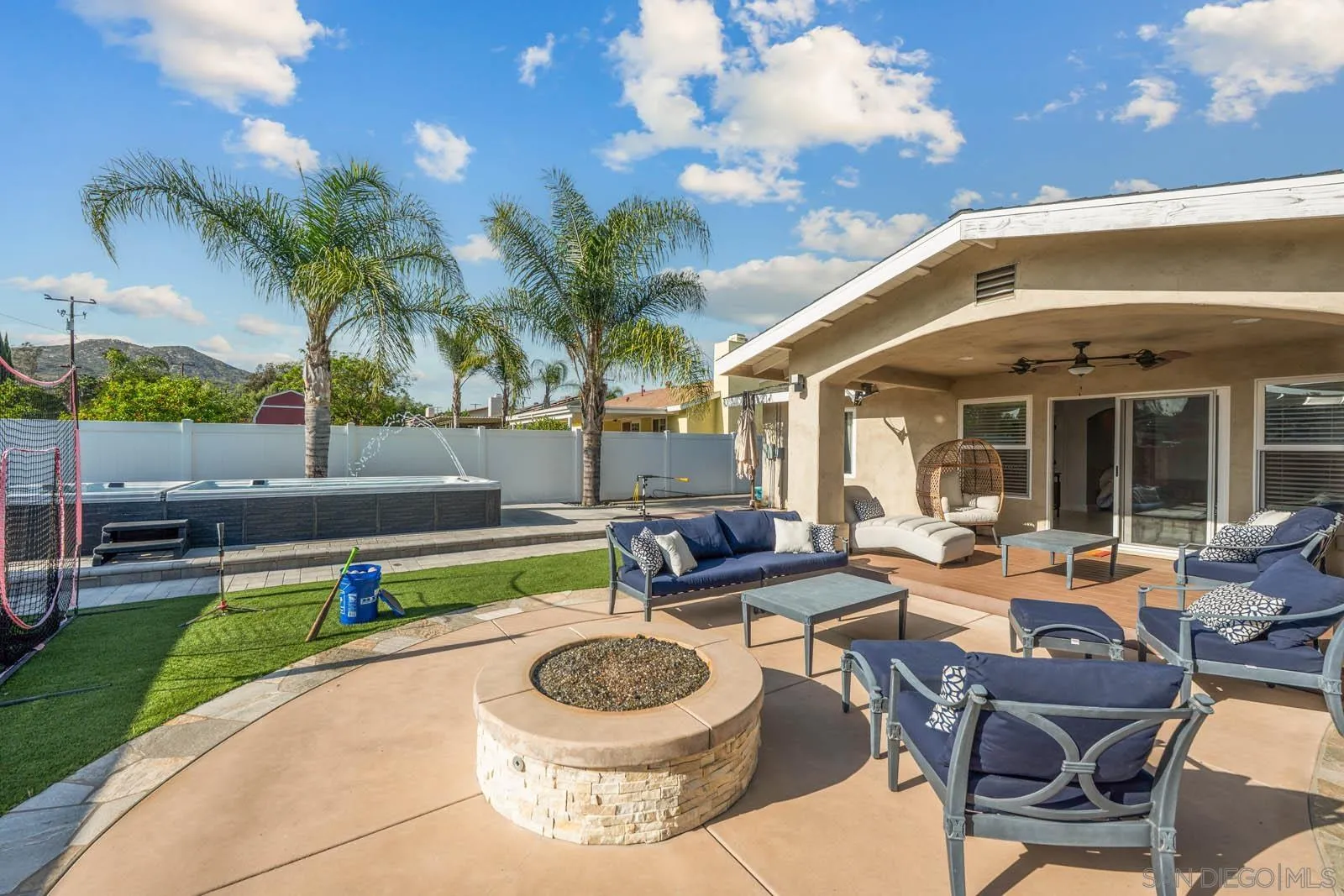 https://cdn.realtyfeed.com/cdn/127/250037376/fd2f22678e374a79be07ffb3af947bd4.webp