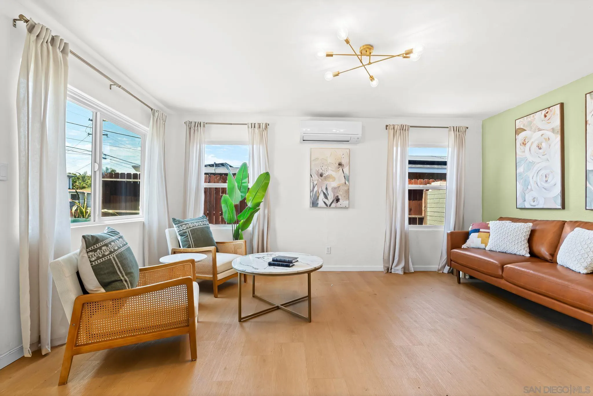 https://cdn.realtyfeed.com/cdn/127/250037377/1c56a6a704c06361acc452ce841a537a.webp