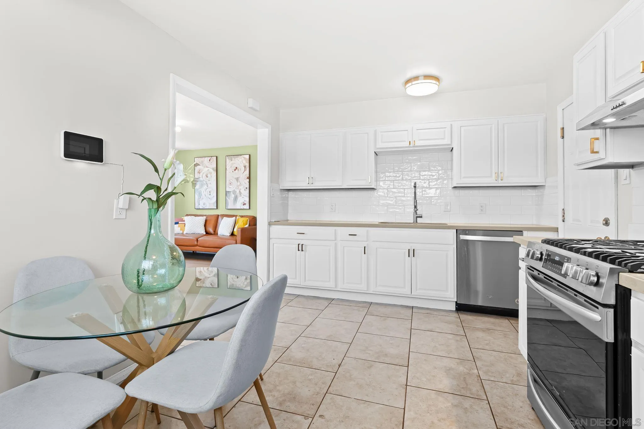 https://cdn.realtyfeed.com/cdn/127/250037377/22237802ee24a1788a1b559a271c3f4a.webp