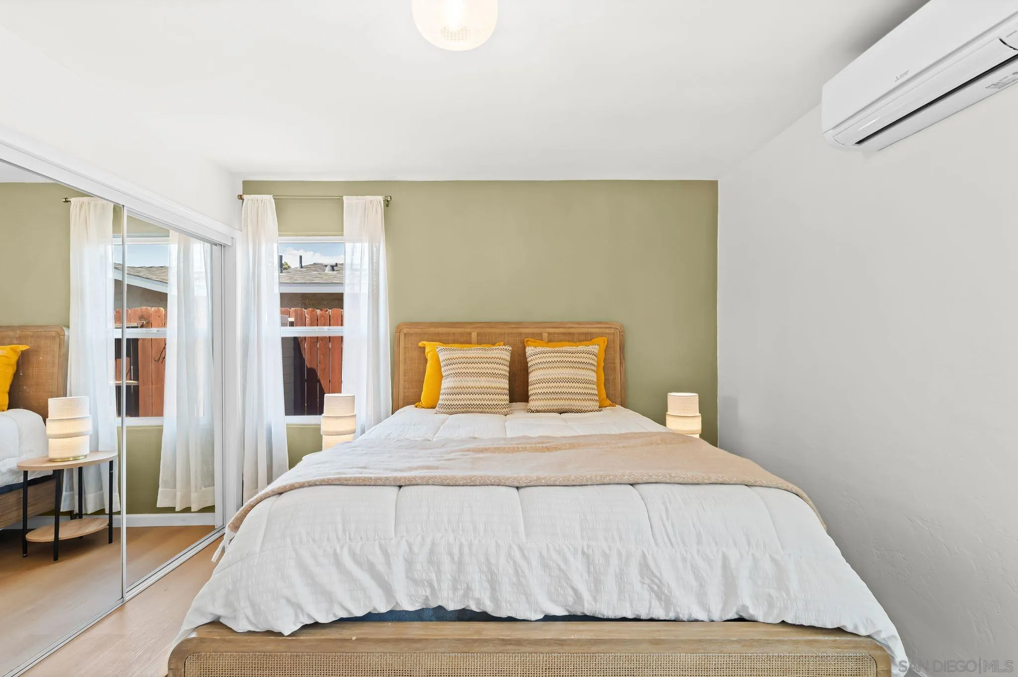 https://cdn.realtyfeed.com/cdn/127/250037377/e921de0462fba94e95f7372c190c2b82.webp