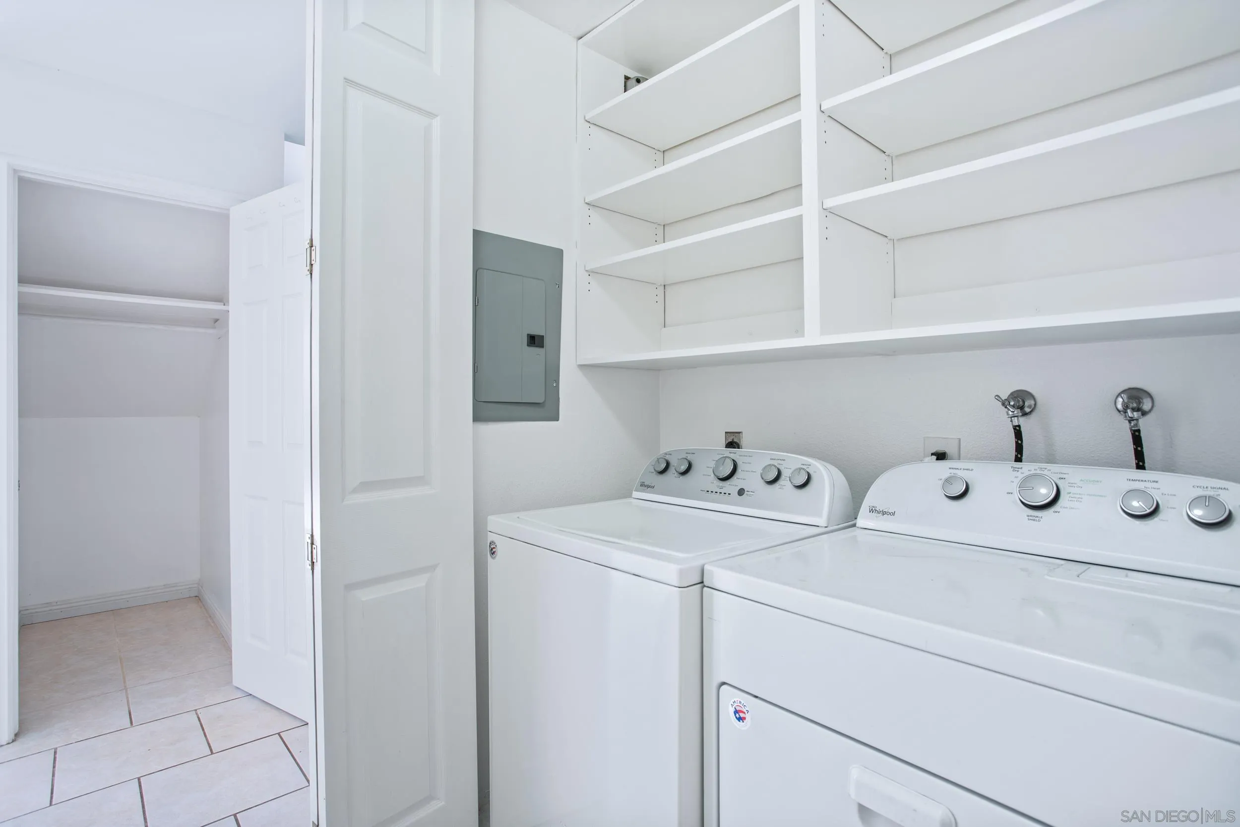 https://cdn.realtyfeed.com/cdn/127/250037378/b11dc548d0a5cf7048a146fed7cc85ad.webp