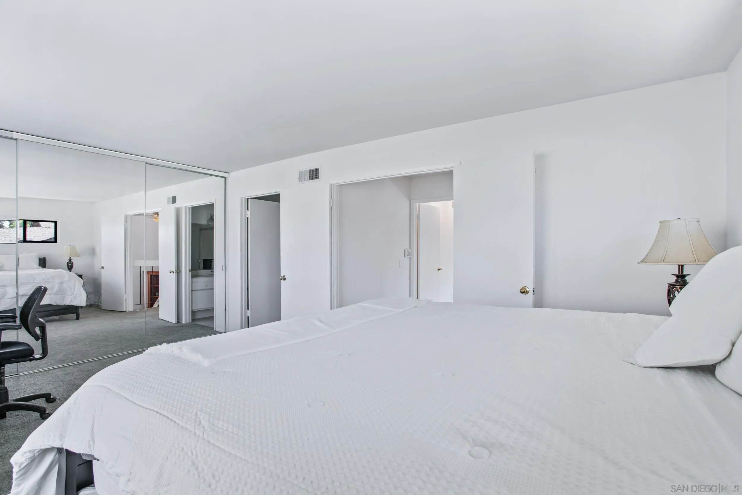 https://cdn.realtyfeed.com/cdn/127/250037378/ba654f81e36e98cc279c2757e60be719.webp