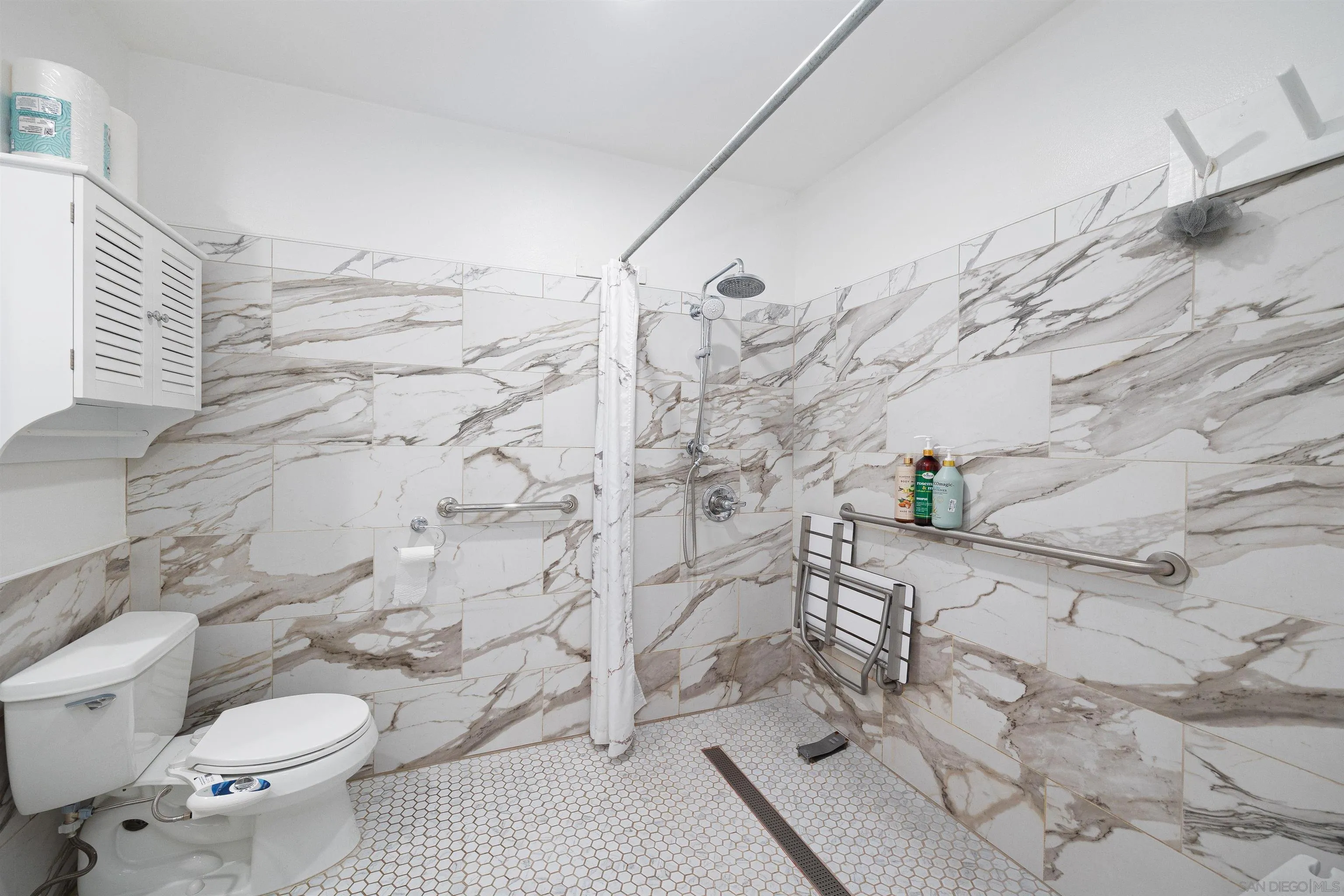 https://cdn.realtyfeed.com/cdn/127/250037380/79f8ca00a919c9a4cbe2bc60889da4d6.webp