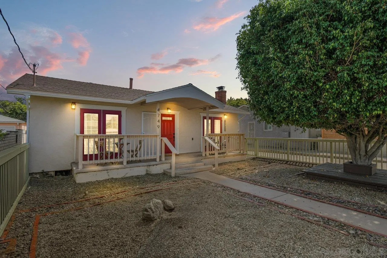 https://cdn.realtyfeed.com/cdn/127/250037381/813dcbb17af39973d1cb4b42c263d6cc.webp