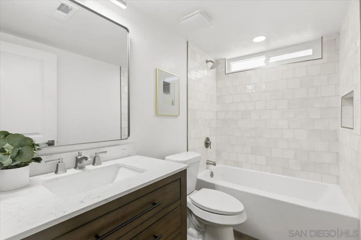 https://cdn.realtyfeed.com/cdn/127/250037383/12ea02620bb80f4e274426b91f543c88.webp