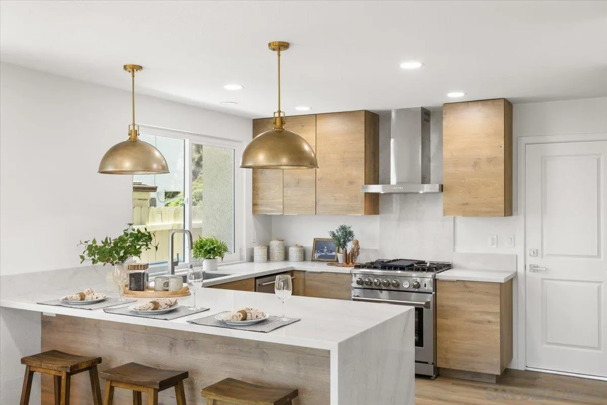 https://cdn.realtyfeed.com/cdn/127/250037383/8663c350984739073d376ac8a2a4708b.webp