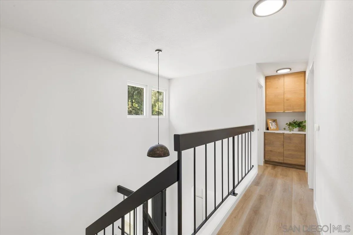 https://cdn.realtyfeed.com/cdn/127/250037383/f310f1d9b37f6c88de9a77365d6093a2.webp