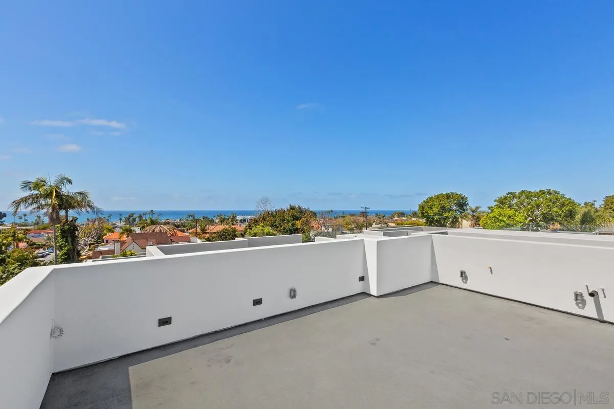 https://cdn.realtyfeed.com/cdn/127/250037384/9a317cf7582b701f5e936b1915dd3ecc.webp
