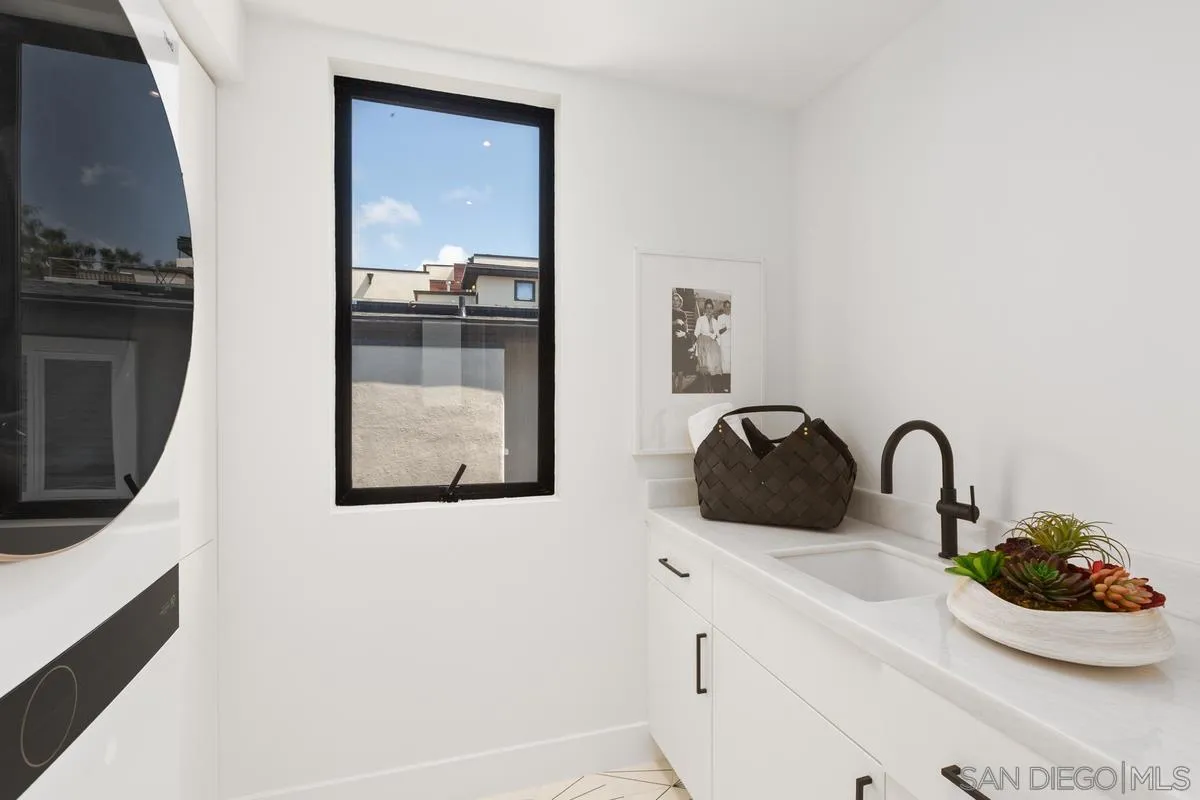 https://cdn.realtyfeed.com/cdn/127/250037384/a6e7cd968945a019e8261c56e6f94d24.webp