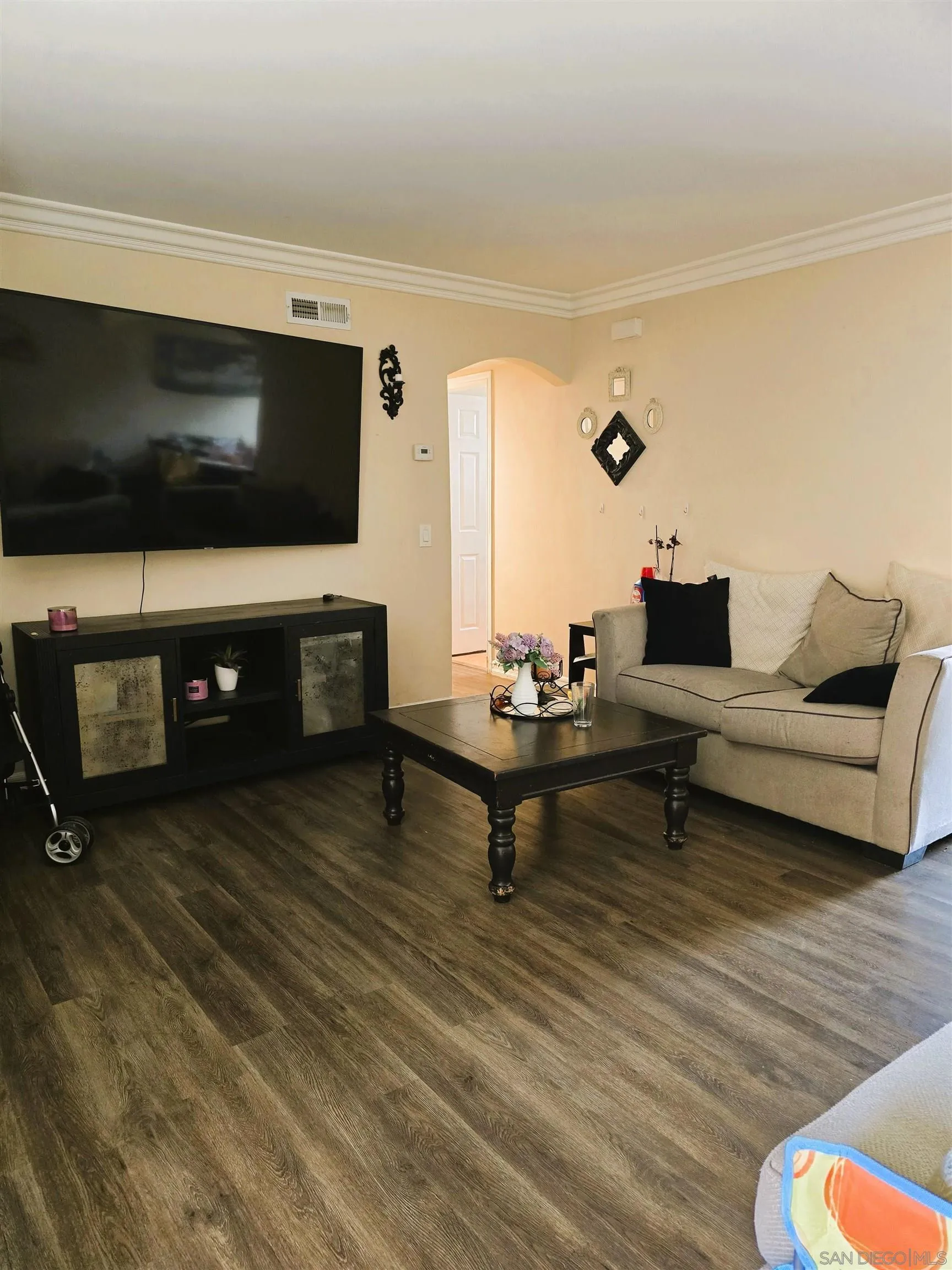 https://cdn.realtyfeed.com/cdn/127/250037386/a3e8e73eecd46f44f10c75cc96370a33.webp