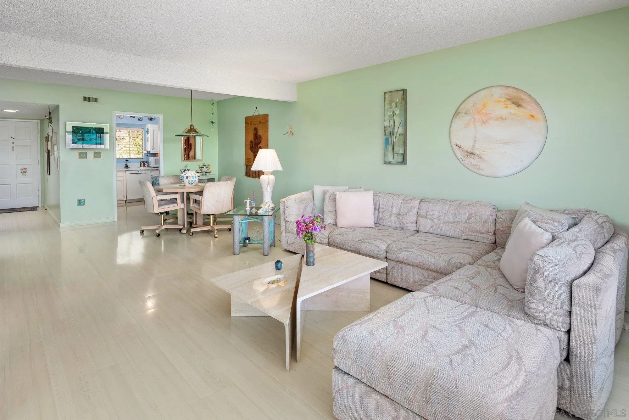 https://cdn.realtyfeed.com/cdn/127/250037387/69249a1a7234568e17a2b32aa973efb7.webp