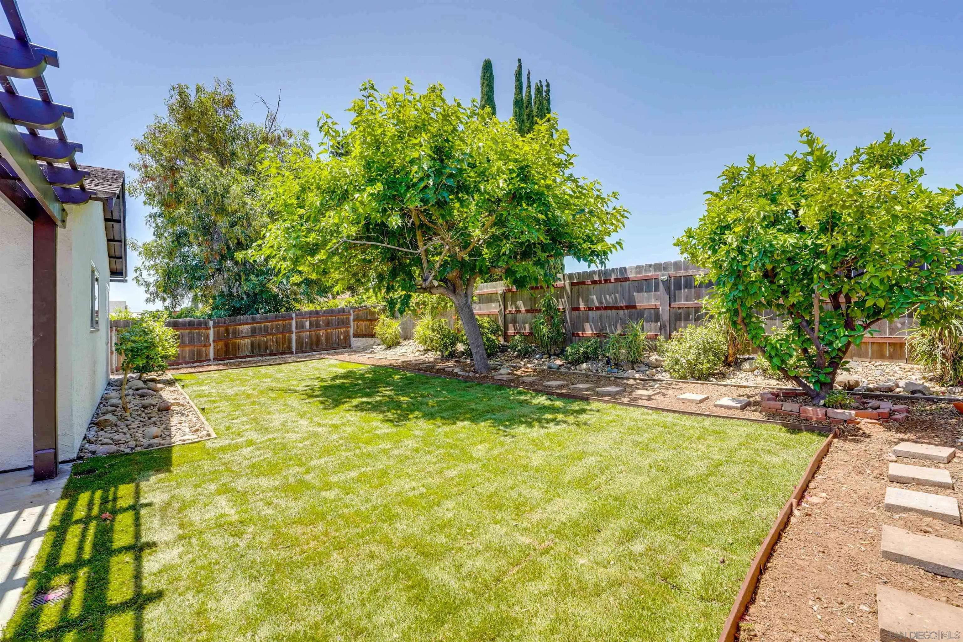 https://cdn.realtyfeed.com/cdn/127/250037390/697f7b49e4eb71846b20a3ccda53e9fe.webp