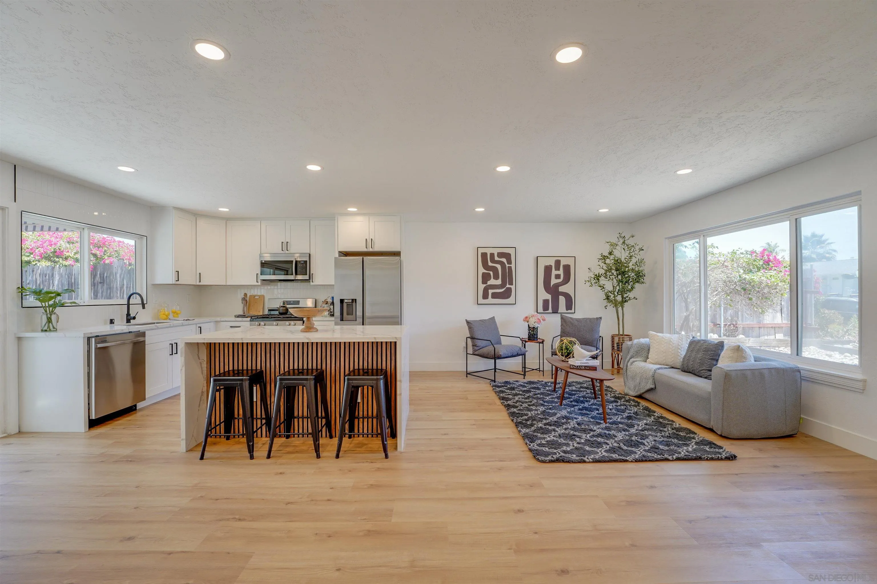 https://cdn.realtyfeed.com/cdn/127/250037390/7fa986043d95cfc102387f2a8e1b0036.webp
