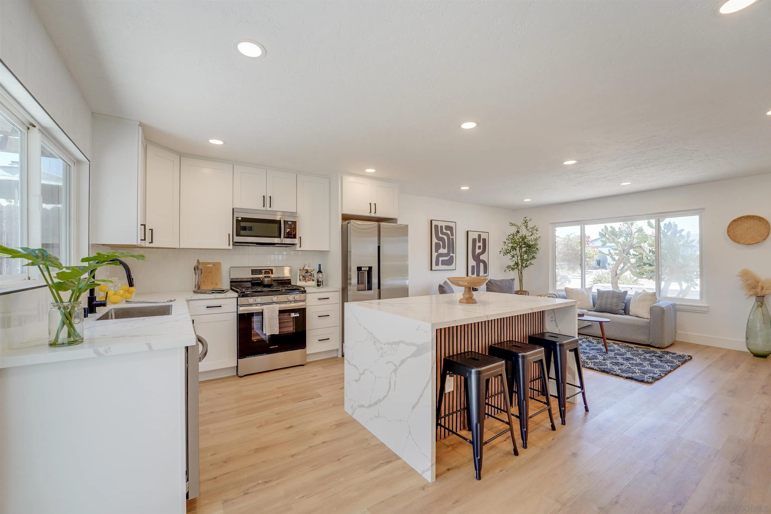 https://cdn.realtyfeed.com/cdn/127/250037390/bd756d417cf68ade65b080ab2d3f741f.webp