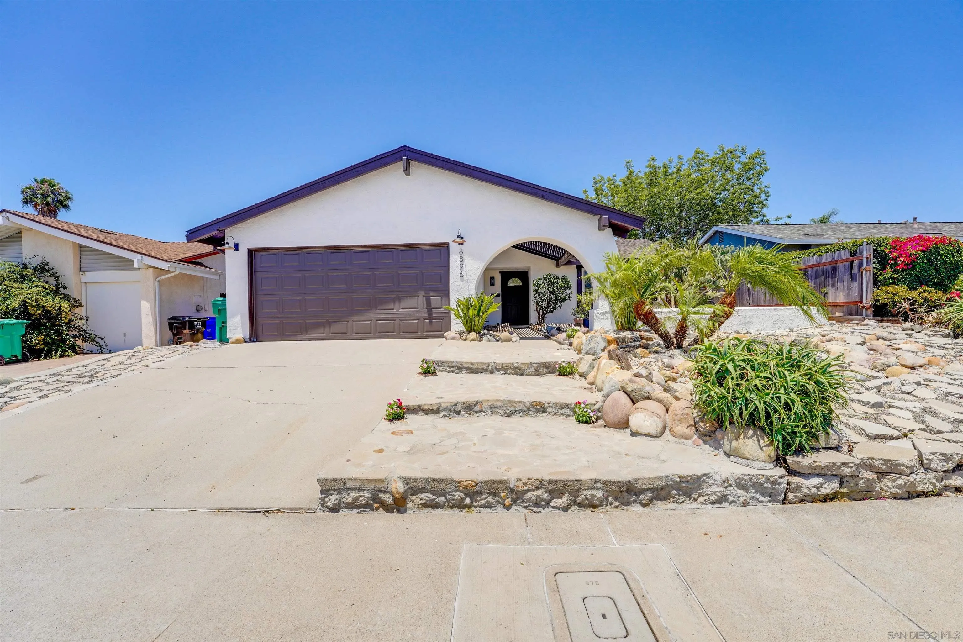 https://cdn.realtyfeed.com/cdn/127/250037390/c5e7a47cb43b2d521996290964ac9c94.webp