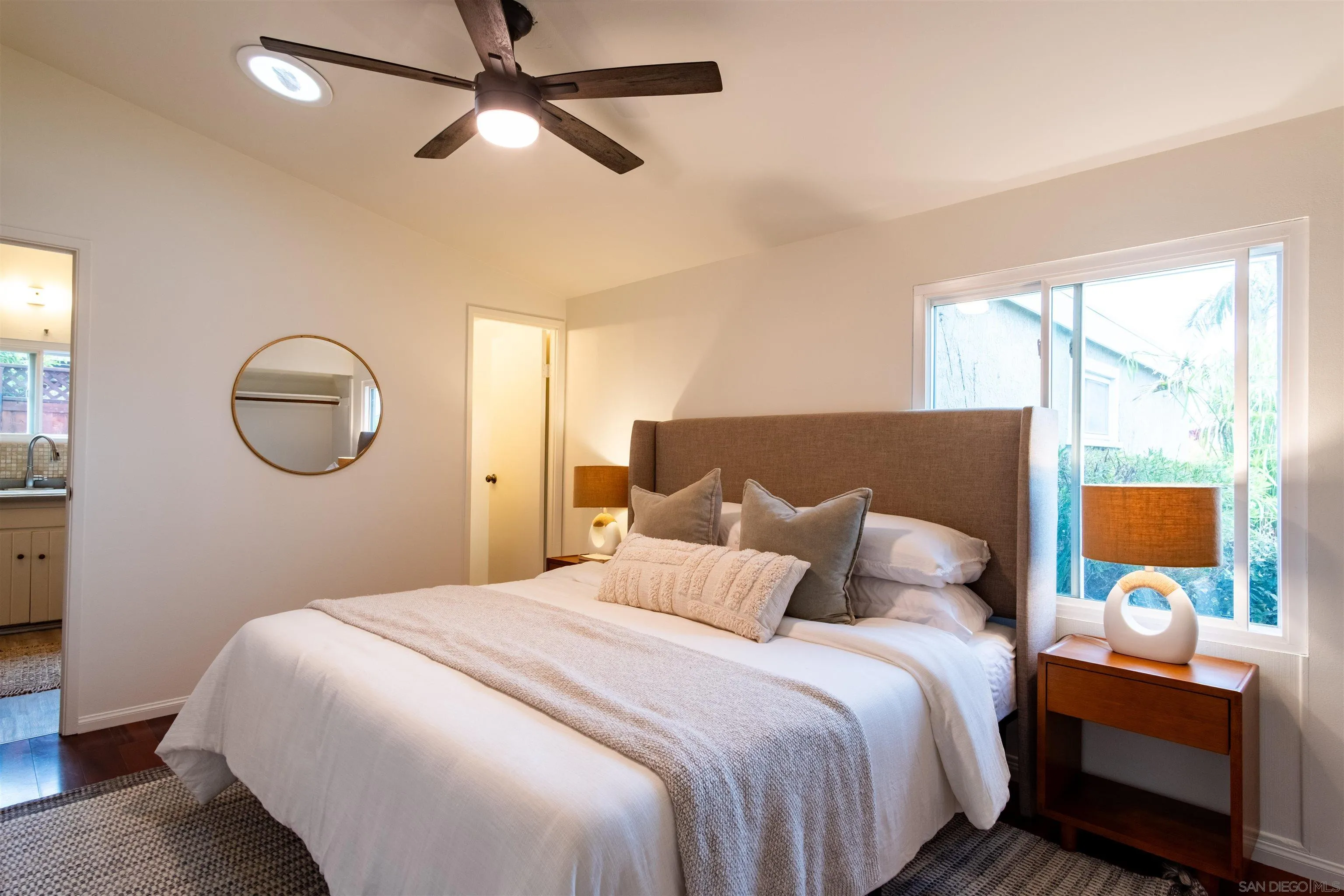 https://cdn.realtyfeed.com/cdn/127/250037392/552ad9d0b749e055c38487803f983986.webp