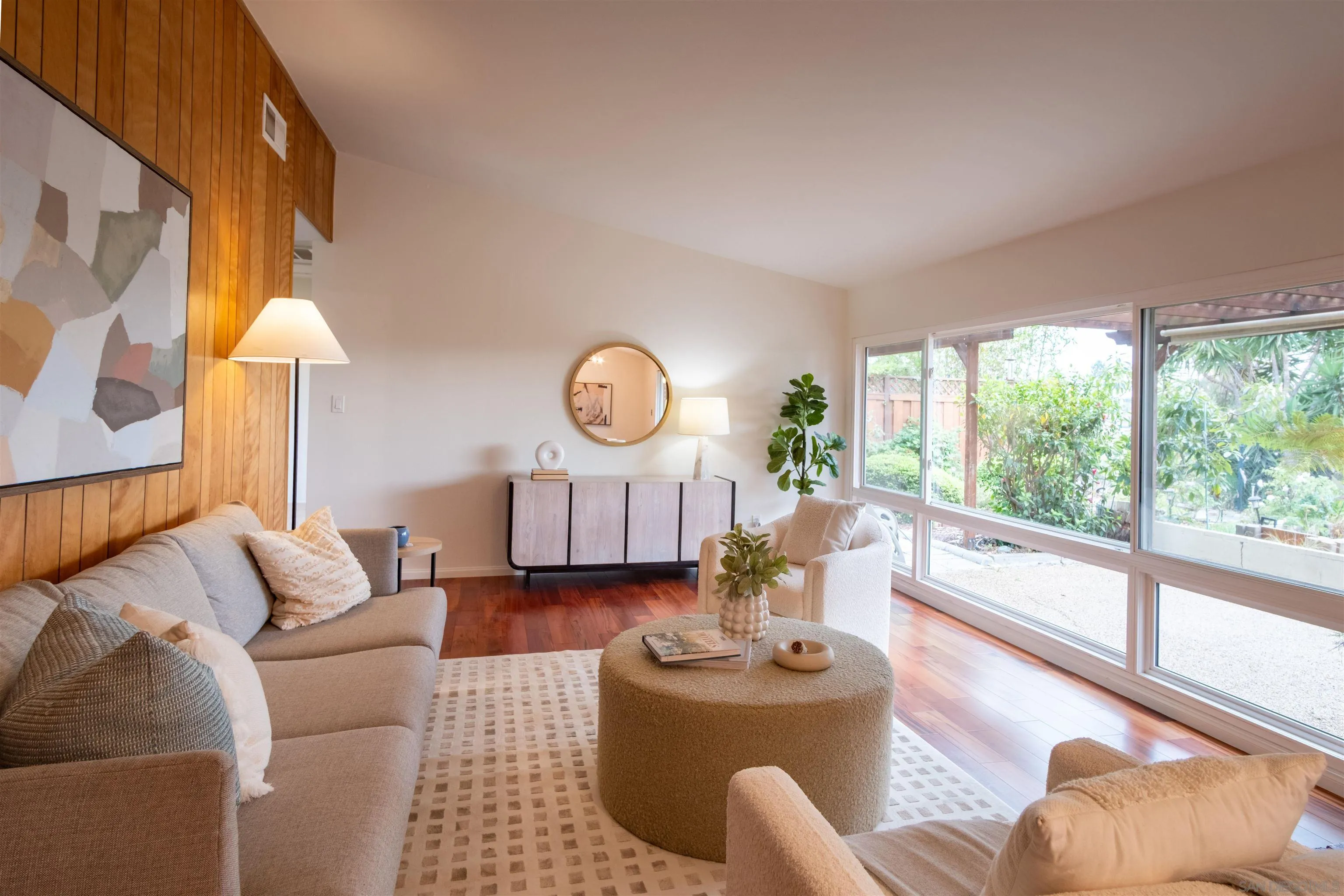 https://cdn.realtyfeed.com/cdn/127/250037392/80b71a57cdb2edaa514a63b49acbcf4f.webp