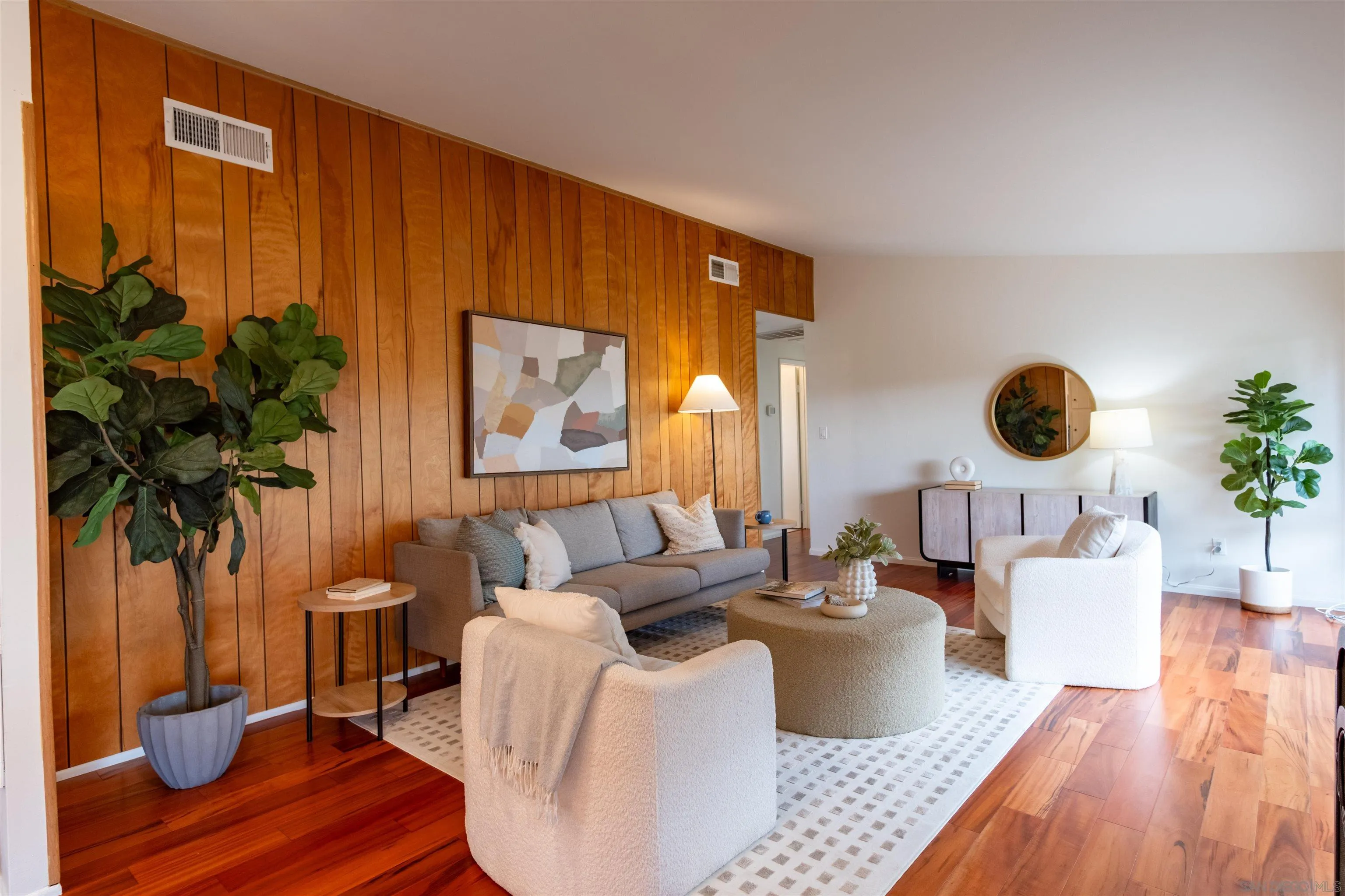 https://cdn.realtyfeed.com/cdn/127/250037392/8f5a4a3923bf97f1a7cc3d4611392b77.webp