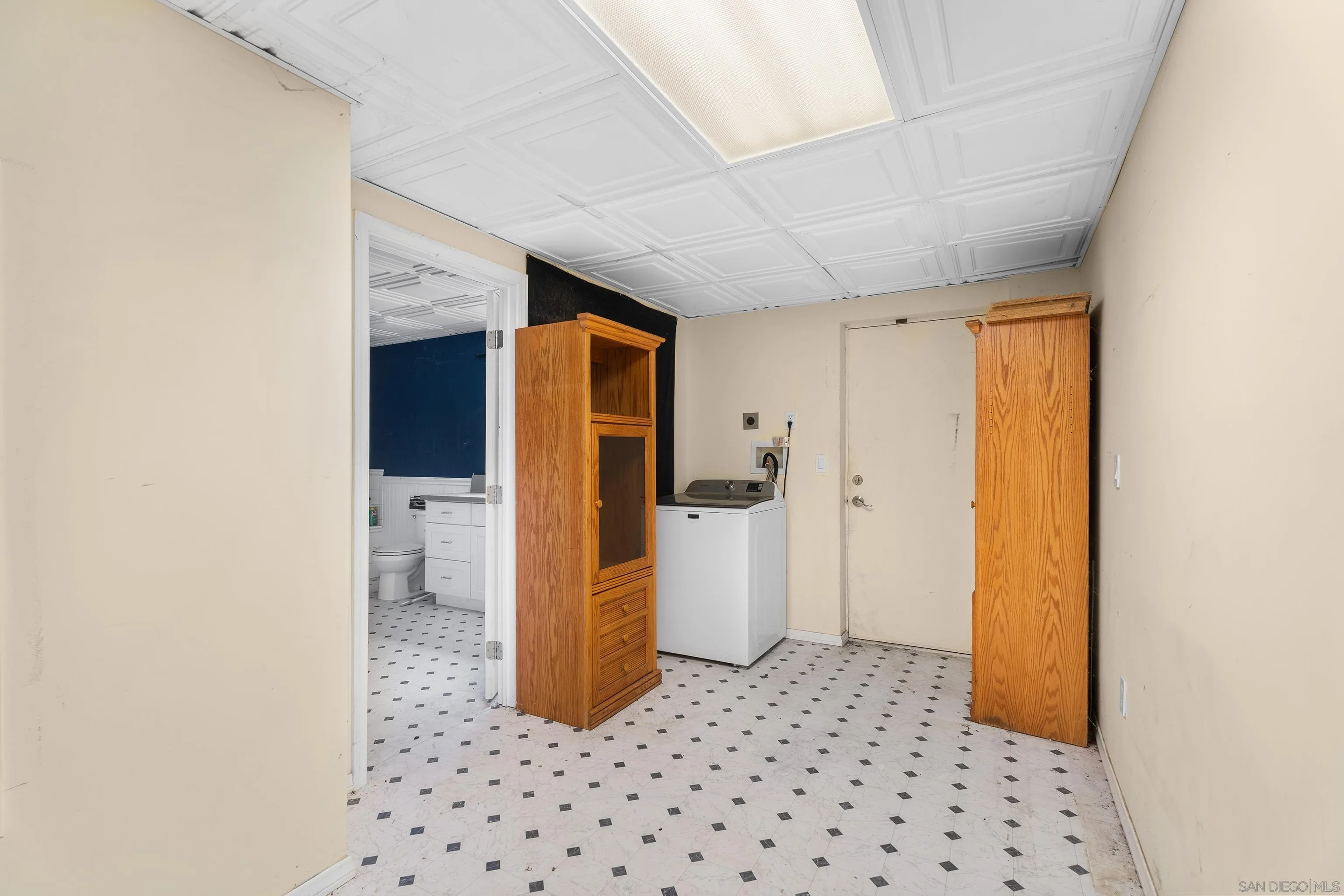 https://cdn.realtyfeed.com/cdn/127/250037393/42806e484dec1d0a1f5b3cb0a34eae50.webp