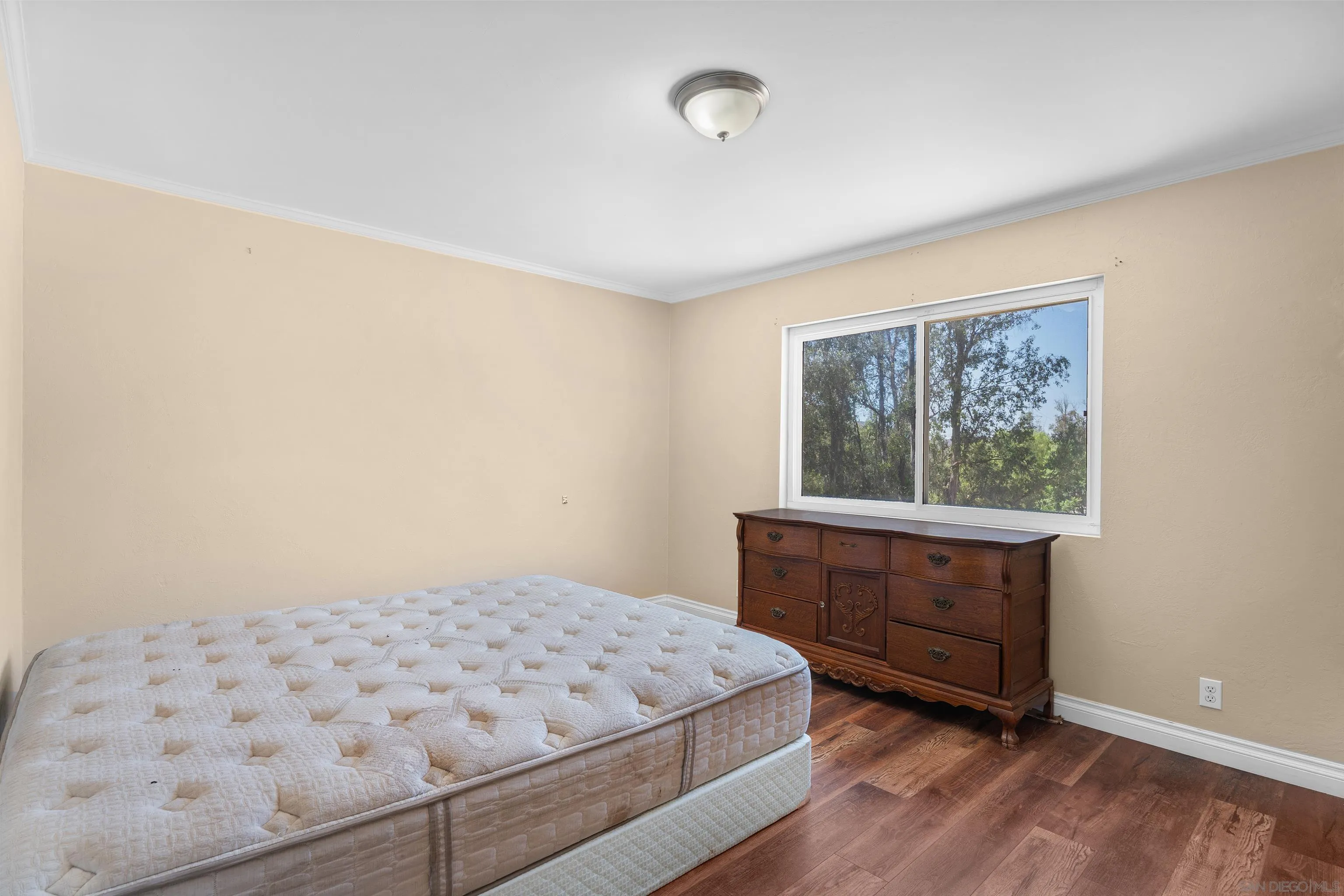 https://cdn.realtyfeed.com/cdn/127/250037393/696fc283ce7687054165f98e65eb0ae8.webp
