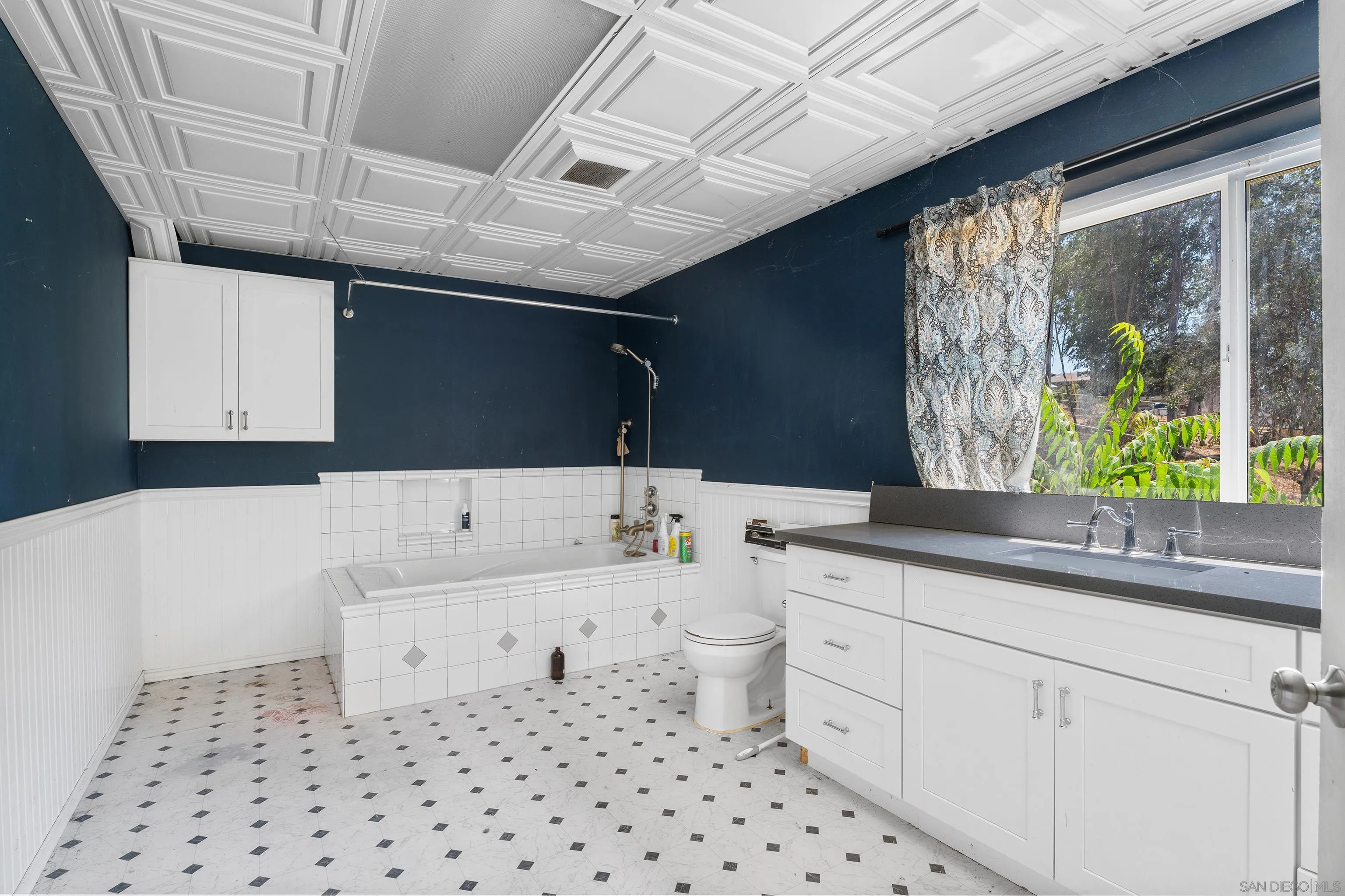 https://cdn.realtyfeed.com/cdn/127/250037393/e8dac758421a8467b461f417c59b3a8c.webp