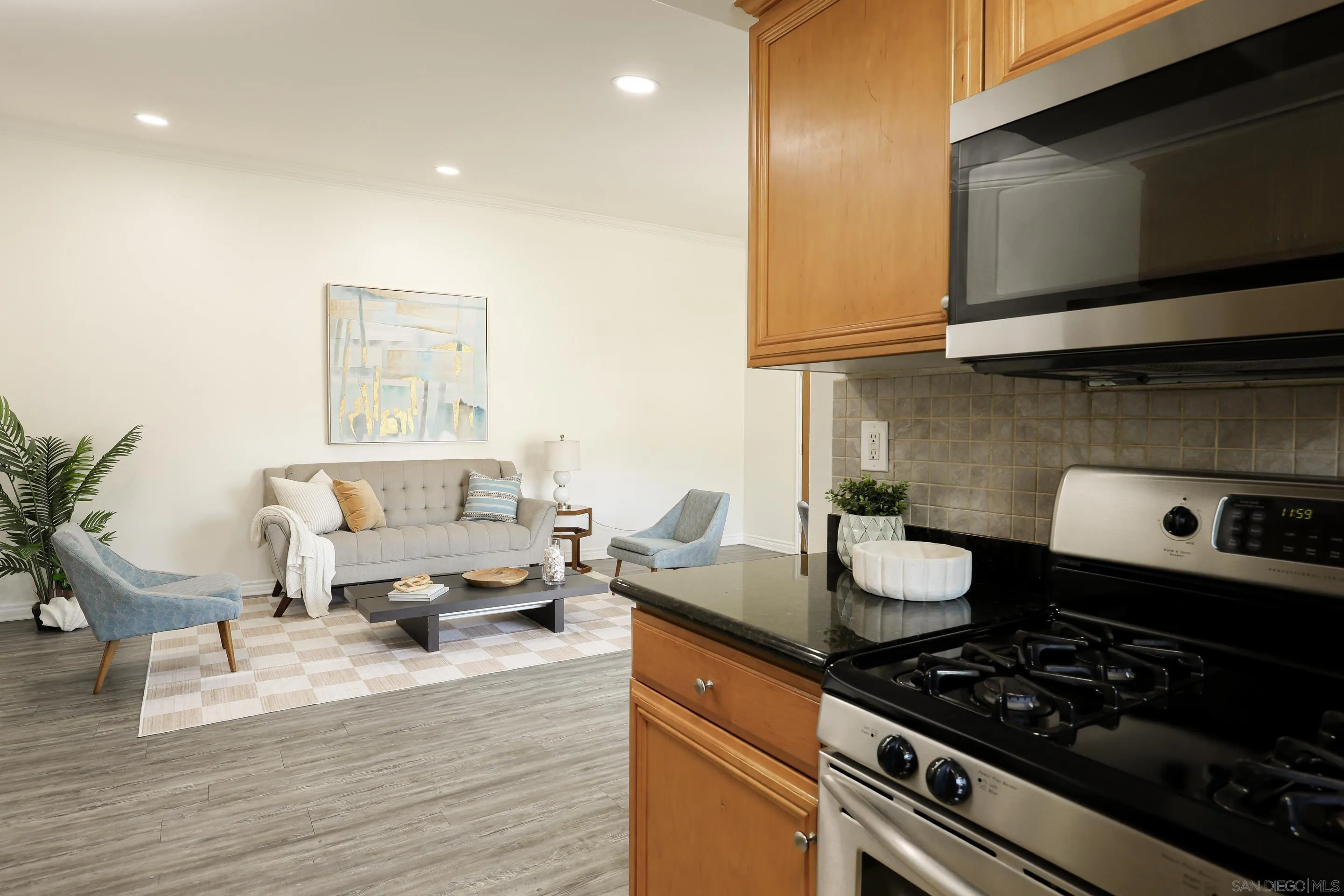 https://cdn.realtyfeed.com/cdn/127/250037394/a5dbd02053ebe018fe81eccded14b987.webp