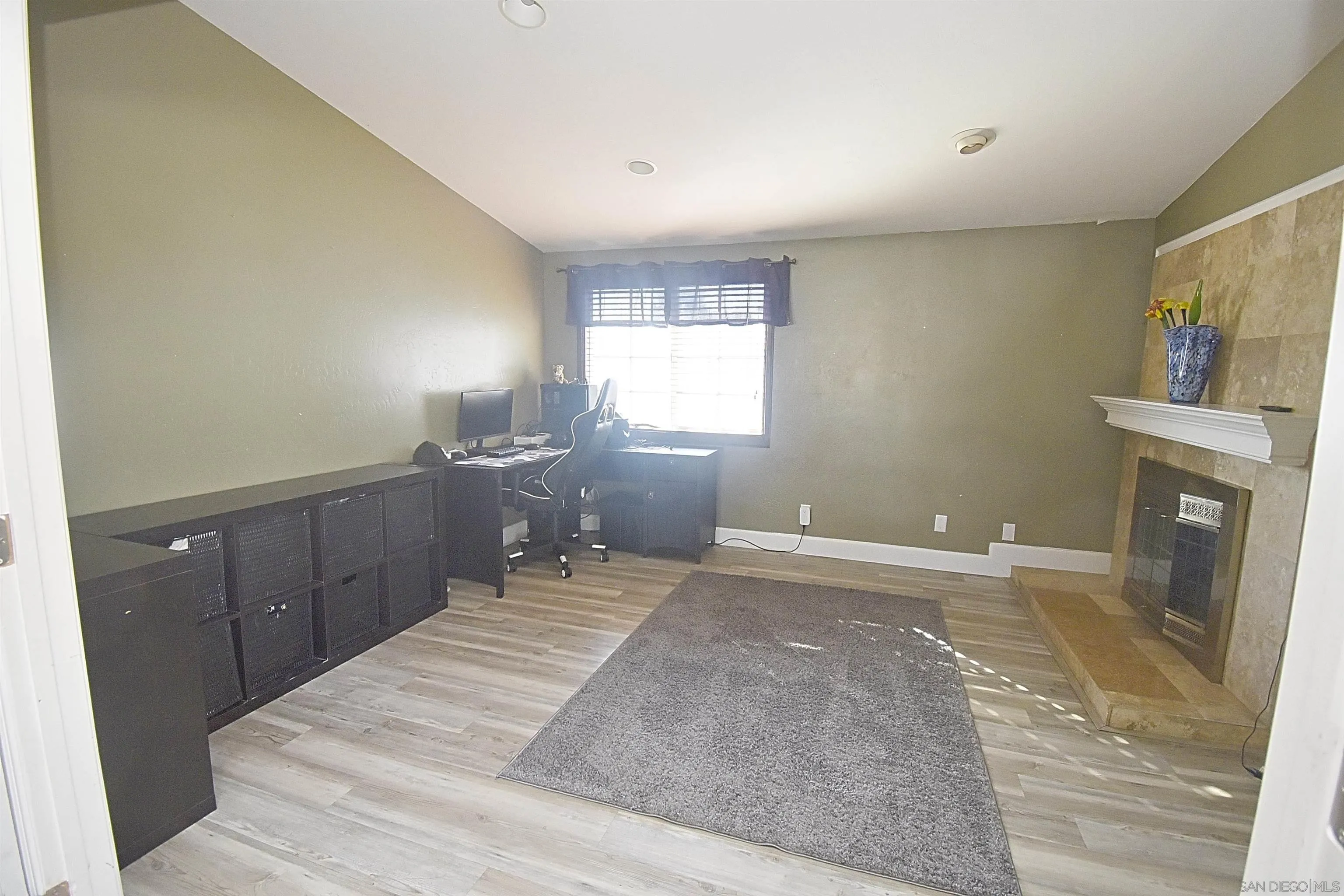https://cdn.realtyfeed.com/cdn/127/250037395/9fc5eee73f45689555d224ca9b1698b5.webp