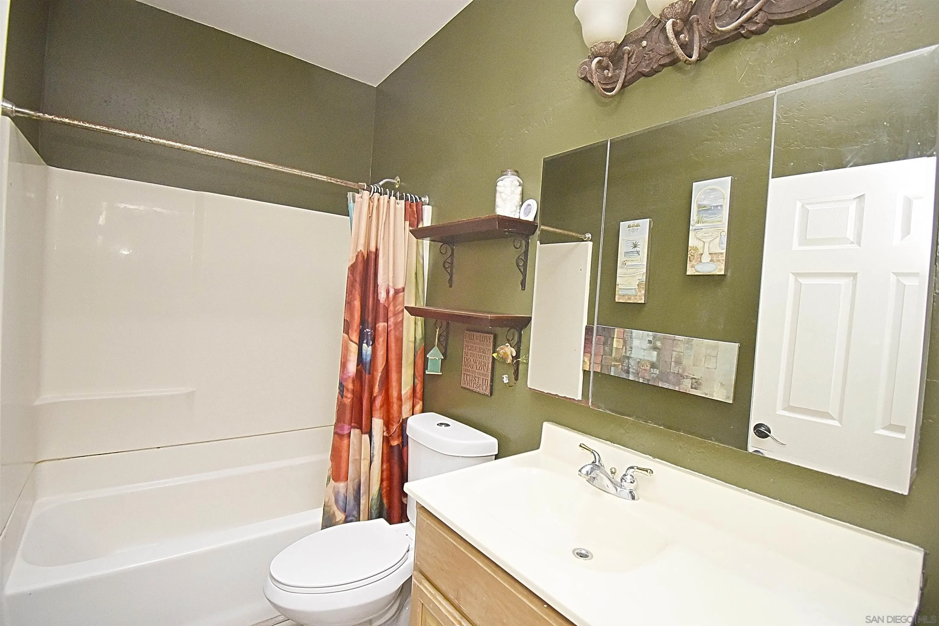 https://cdn.realtyfeed.com/cdn/127/250037395/c27484e70814f661da7a942eaf929437.webp