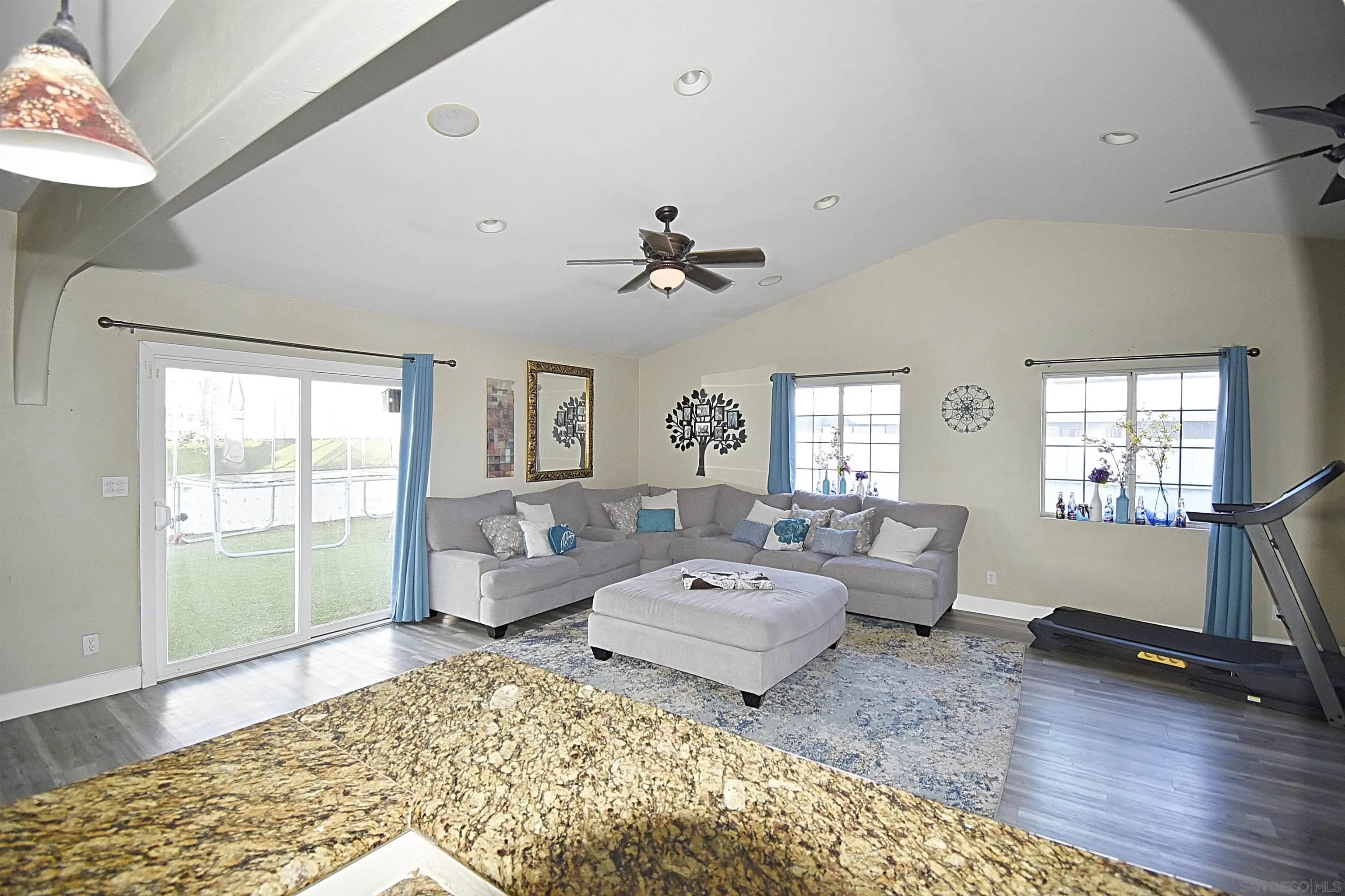 https://cdn.realtyfeed.com/cdn/127/250037395/dd52f495bb963d3b83411725768ab983.webp