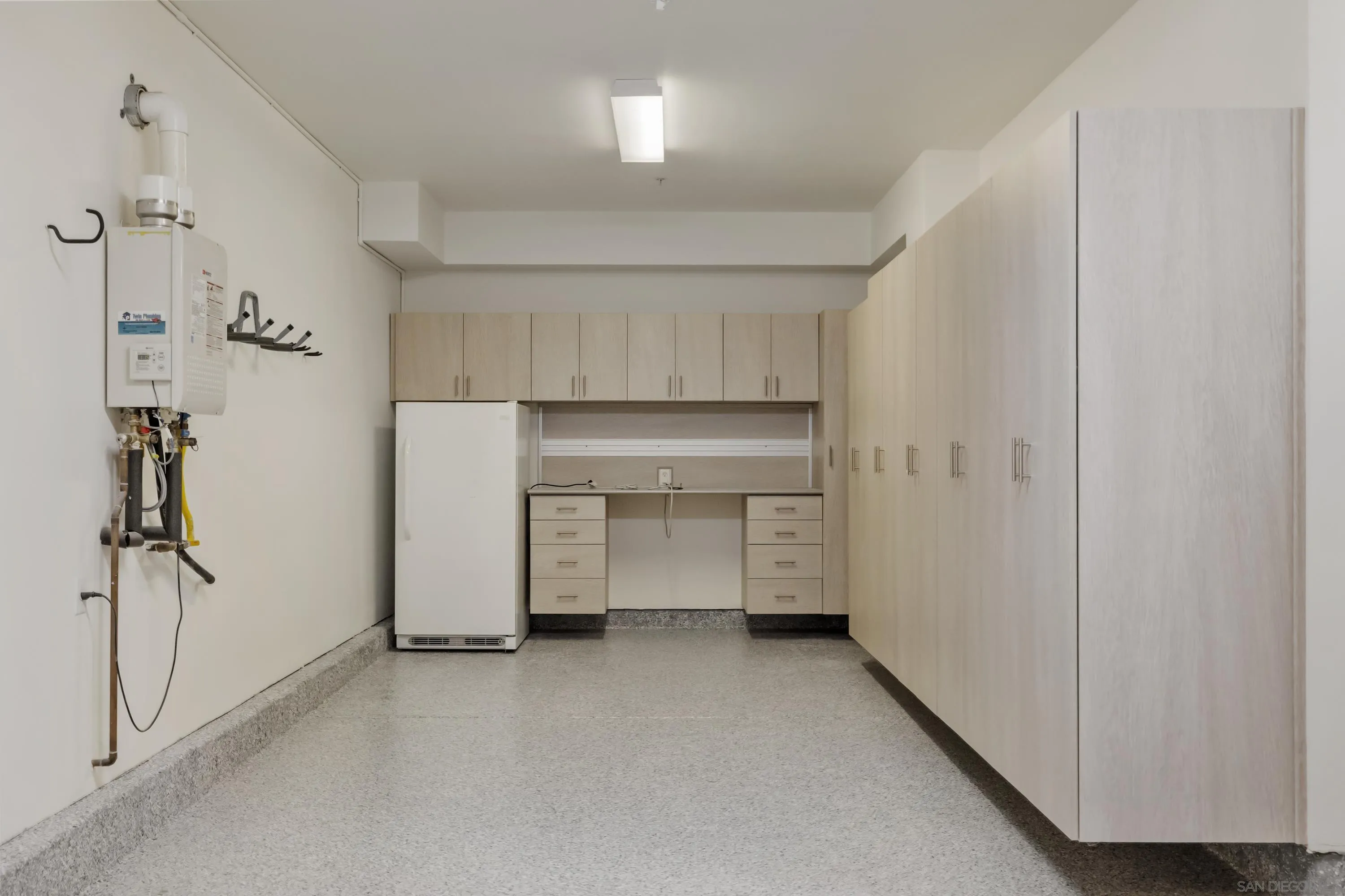 https://cdn.realtyfeed.com/cdn/127/250037396/1c215fe0d7a52f845d009d9ddb26d297.webp