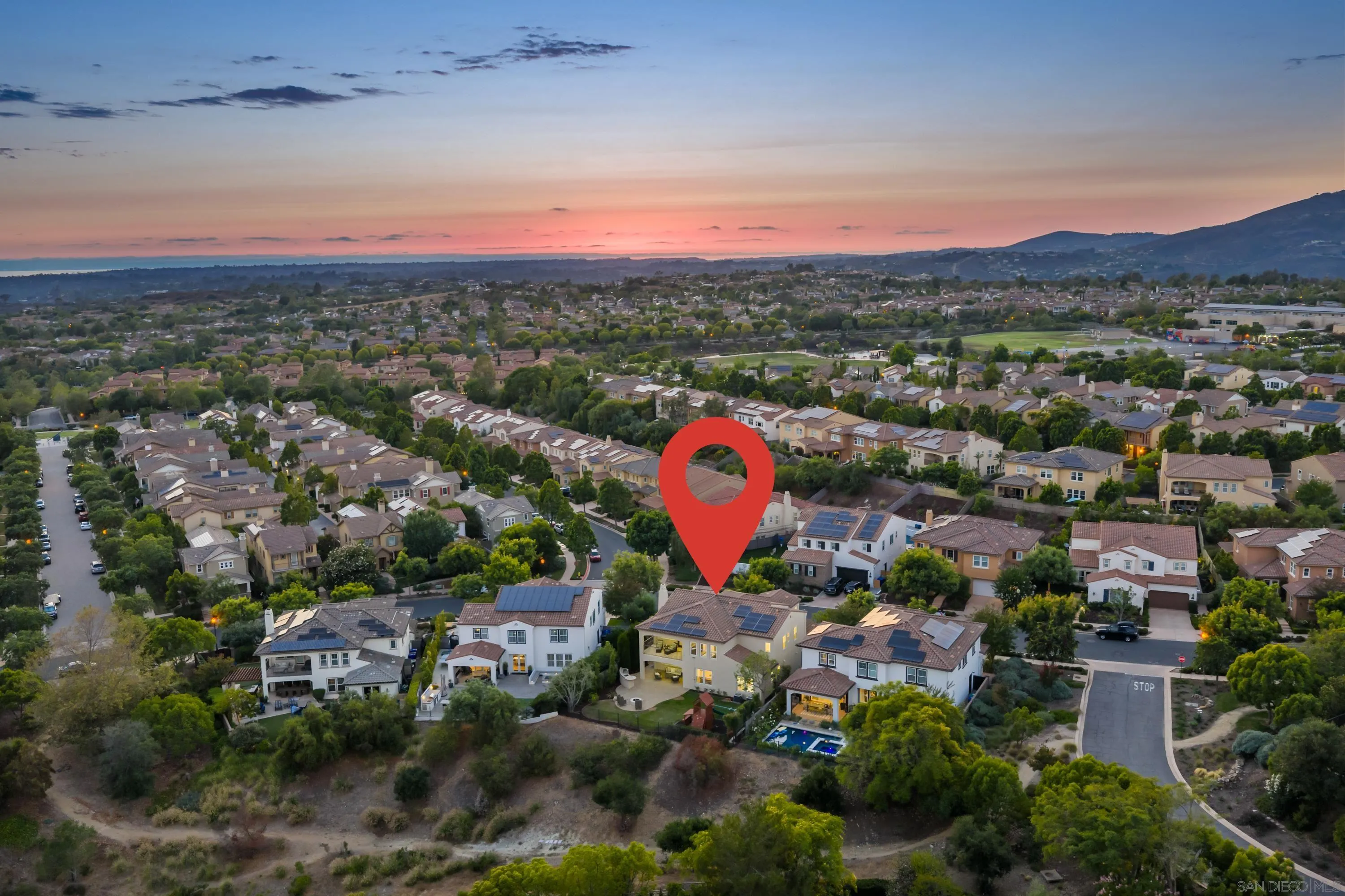 https://cdn.realtyfeed.com/cdn/127/250037396/3e27af2ec15d035b5f4f57ed3b12ea3c.webp