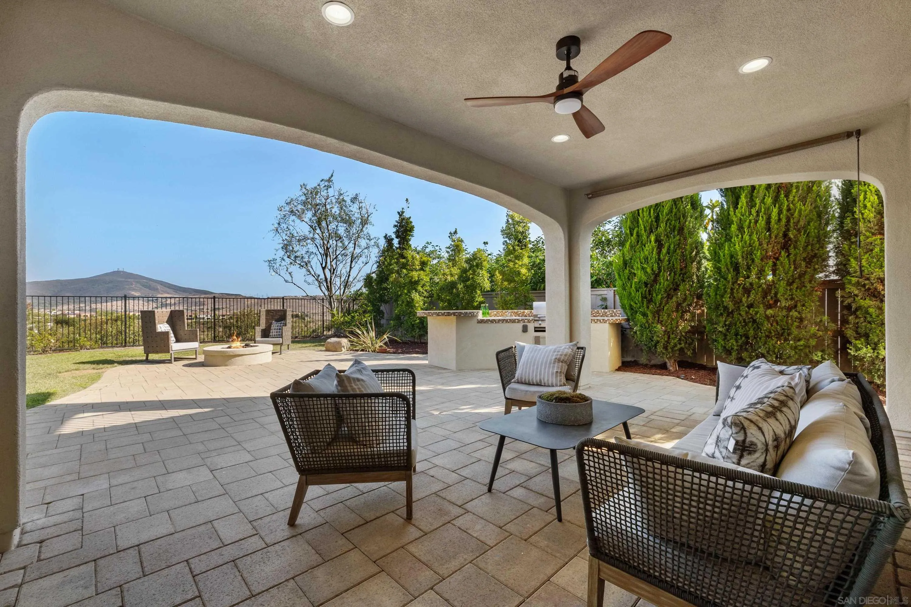 https://cdn.realtyfeed.com/cdn/127/250037396/4142d5dbeeec3239b1aab8542d6585ee.webp
