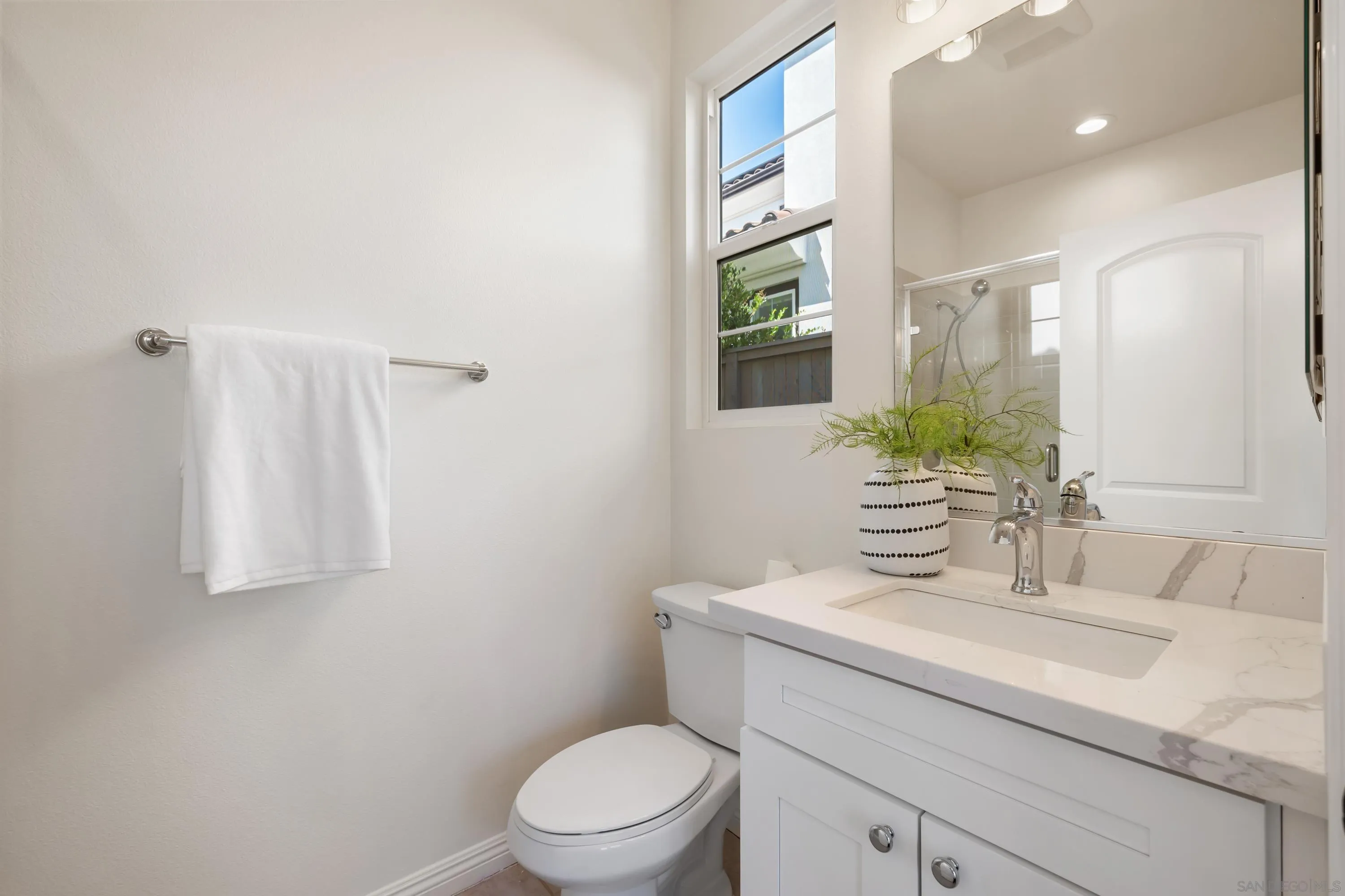 https://cdn.realtyfeed.com/cdn/127/250037396/ad928bb68e801787899679b5a8c76171.webp