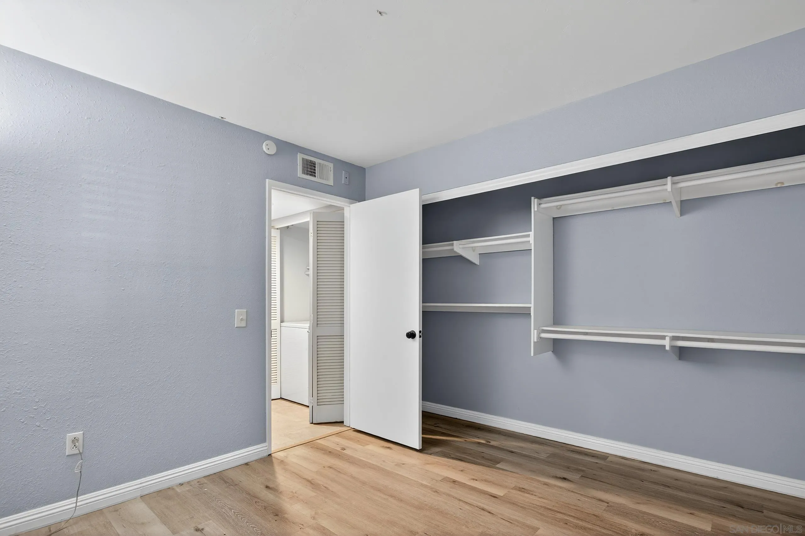 https://cdn.realtyfeed.com/cdn/127/250037400/034d3c1b7404ee17ebb2027aab5d7ce2.webp