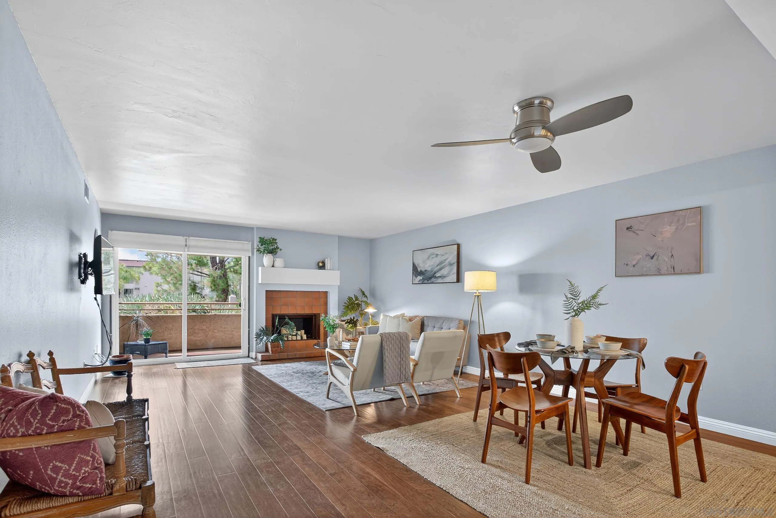 https://cdn.realtyfeed.com/cdn/127/250037400/3cf7ff5c2153a64e6ed78c79b756b17c.webp