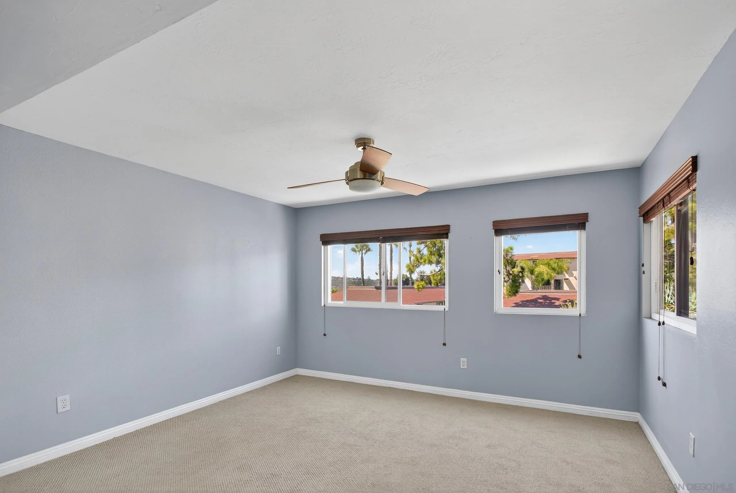 https://cdn.realtyfeed.com/cdn/127/250037400/50cd2ac3a8c9f1b584bf2f16e2875742.webp