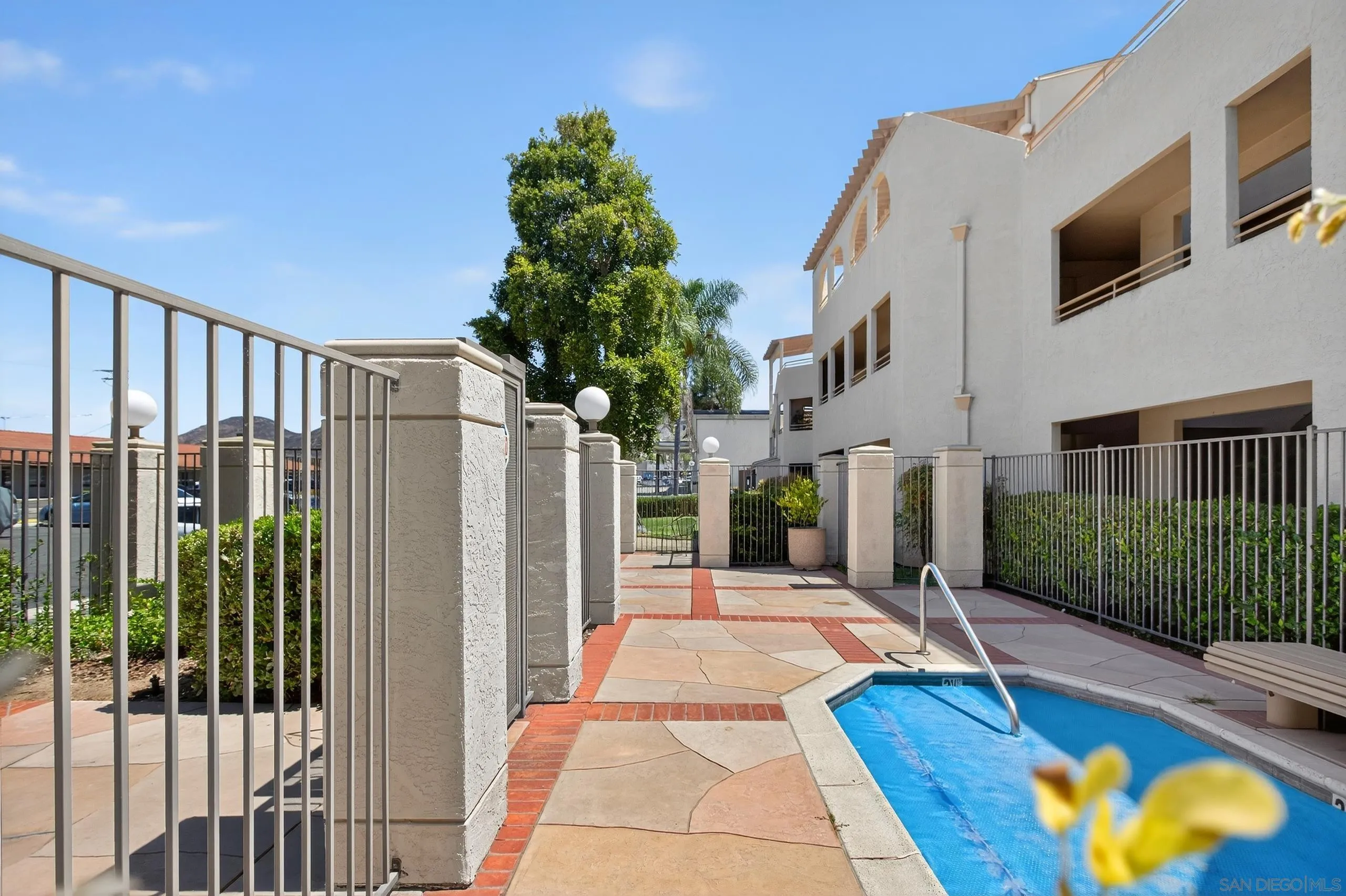 https://cdn.realtyfeed.com/cdn/127/250037400/c692c0ce81109a9255d147cb1f5439d9.webp