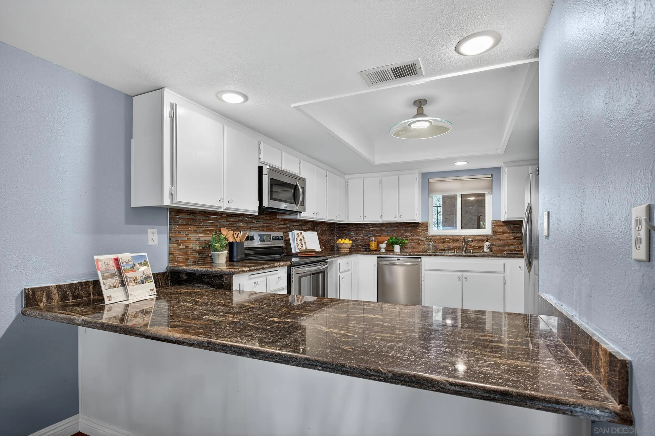 https://cdn.realtyfeed.com/cdn/127/250037400/e73141b74237174bdc312b51bfd1c0e6.webp