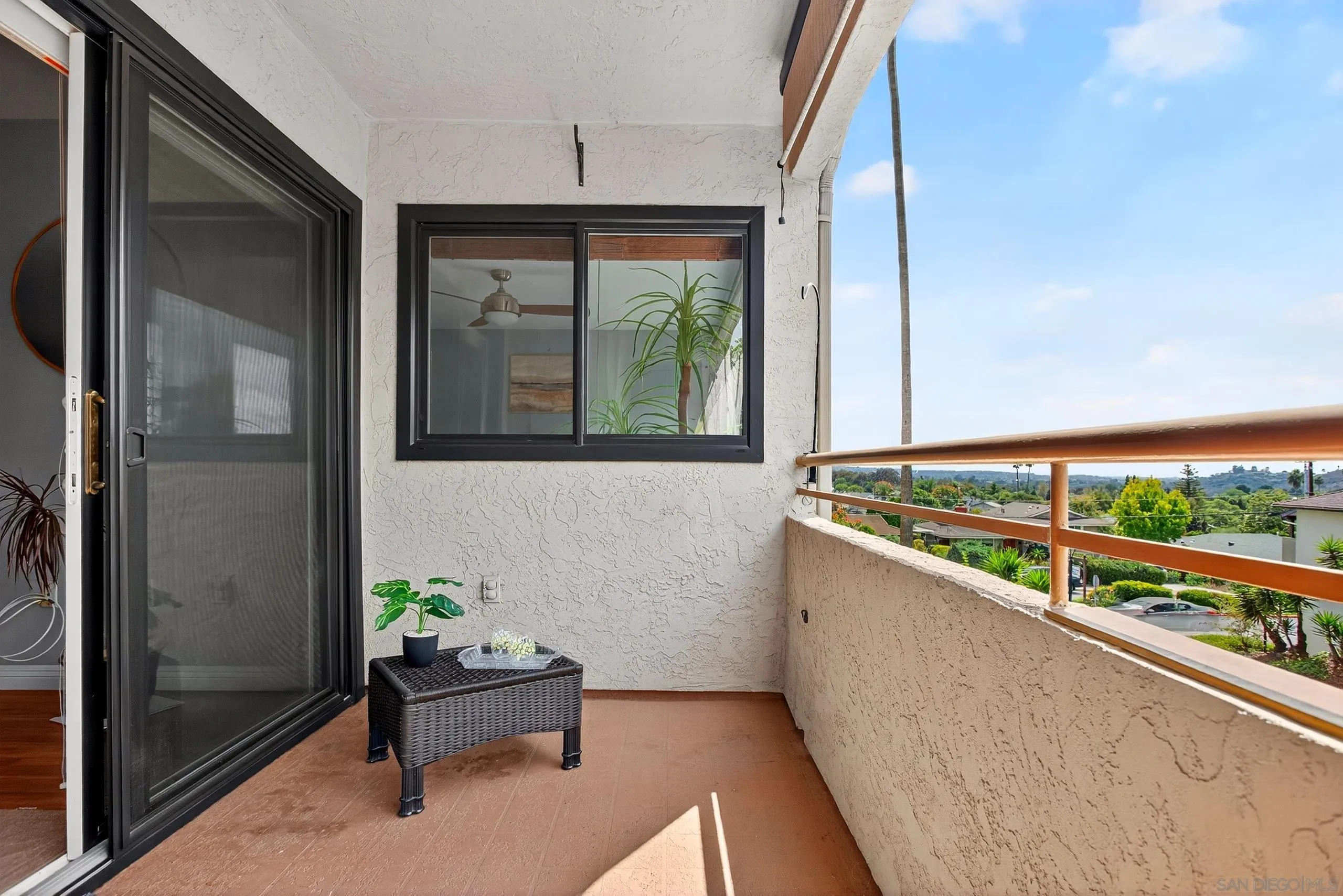https://cdn.realtyfeed.com/cdn/127/250037400/ebab683d4918752e15a369c7e508fa13.webp