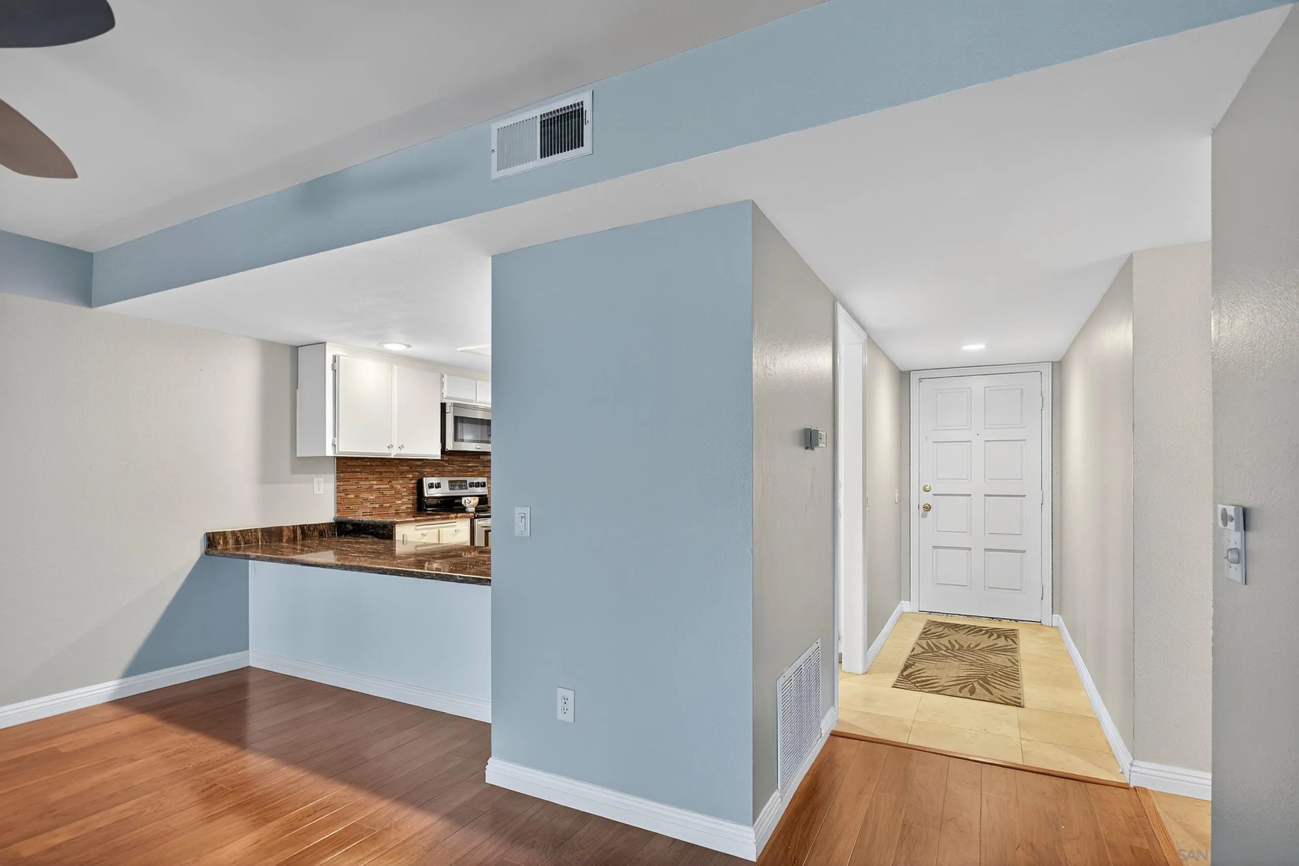 https://cdn.realtyfeed.com/cdn/127/250037400/fa179dec18a1cfb3eb14fedb0bc26bff.webp