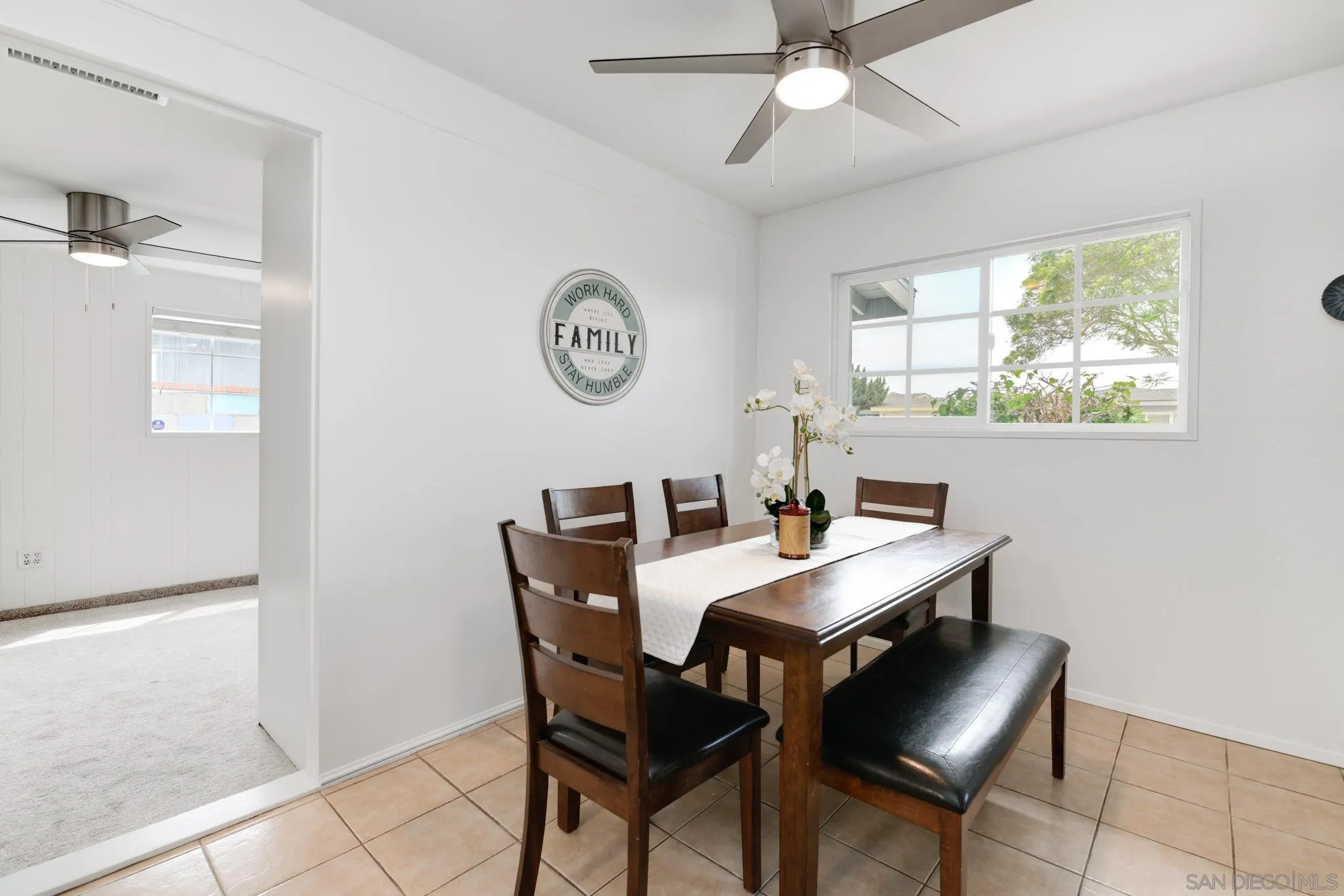 https://cdn.realtyfeed.com/cdn/127/250037405/52aa6b9b71e654012eb38f9b778e3df2.webp